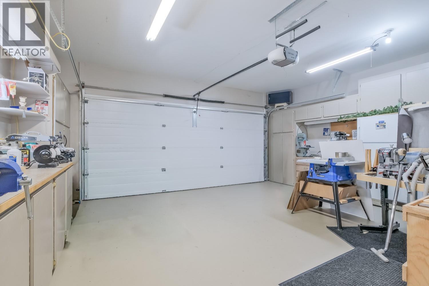  404 RIDGE Court, Penticton