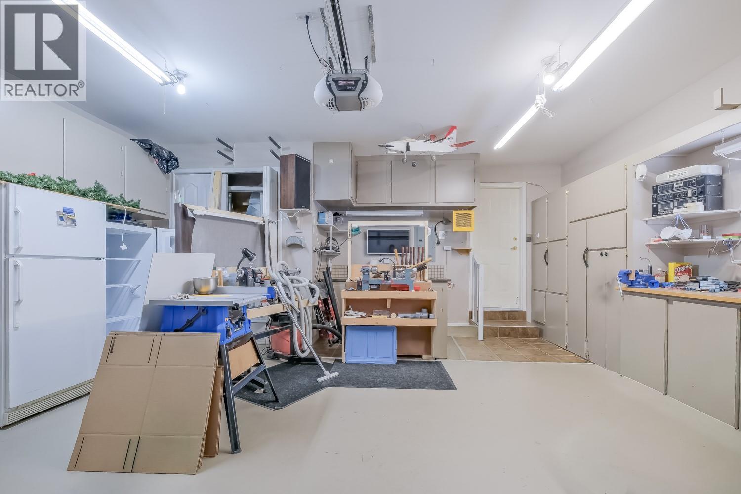  404 RIDGE Court, Penticton