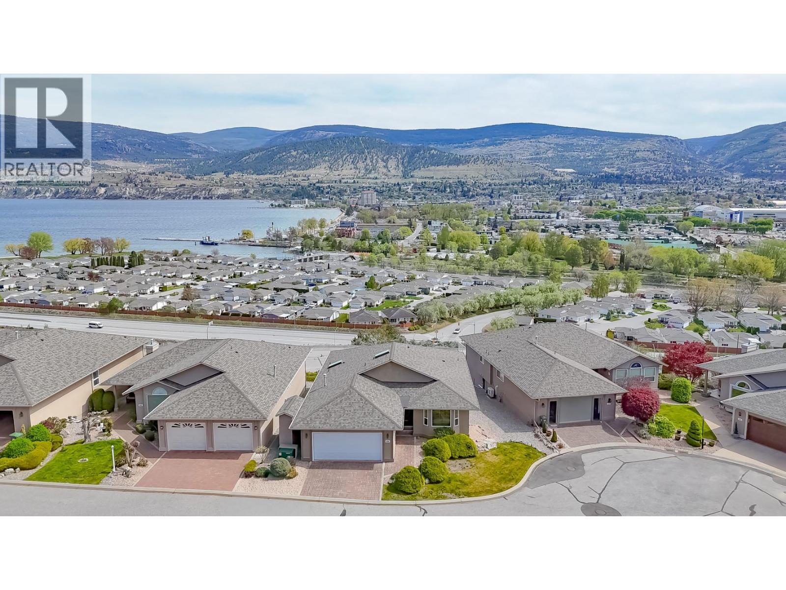  404 RIDGE Court, Penticton