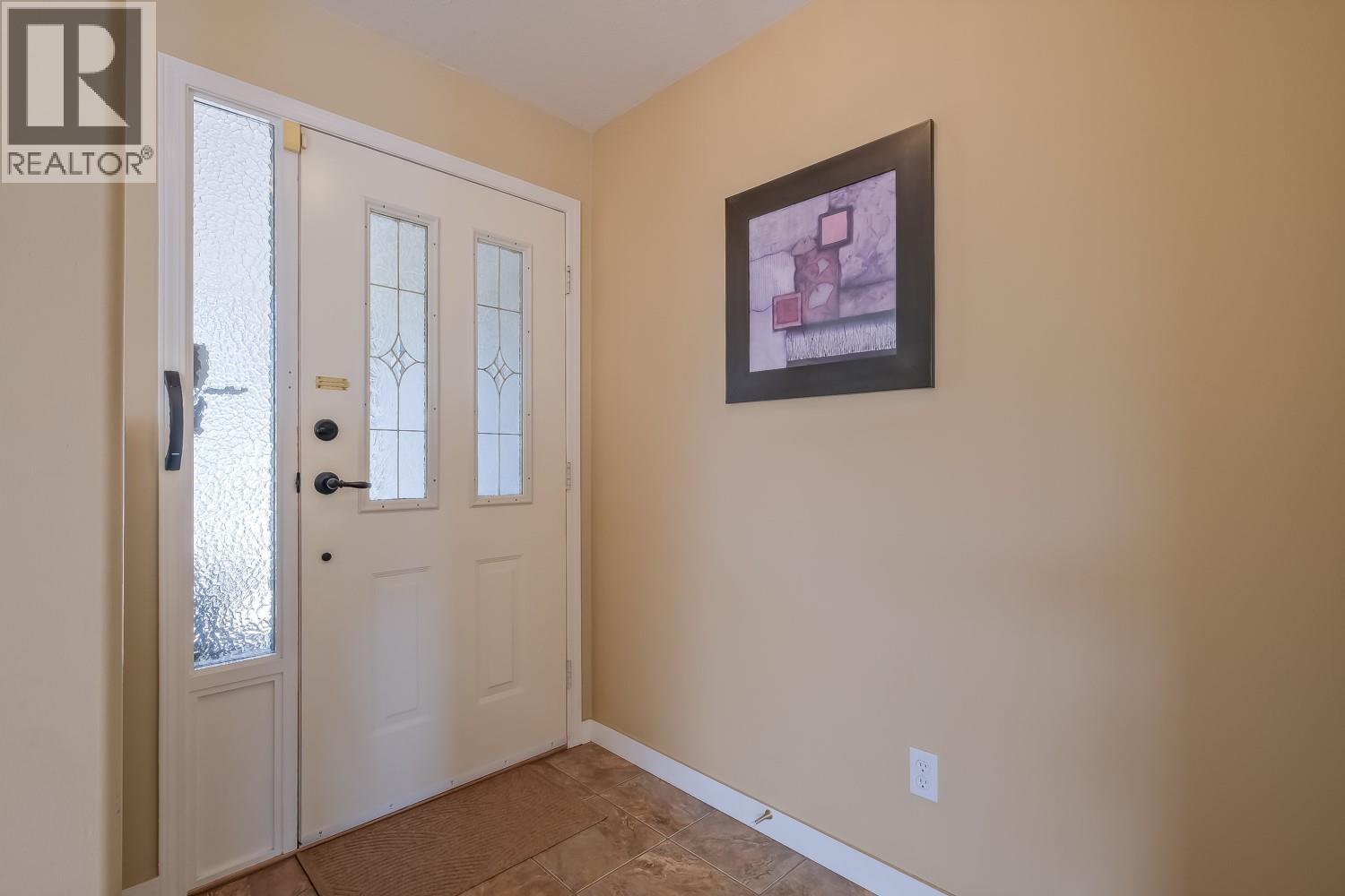  404 RIDGE Court, Penticton