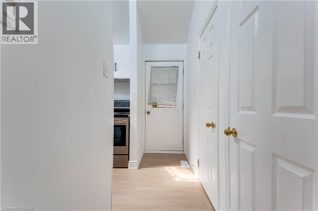530 FOUNTAIN Street S, Cambridge, Ontario, N3H1J3 — Photo 3