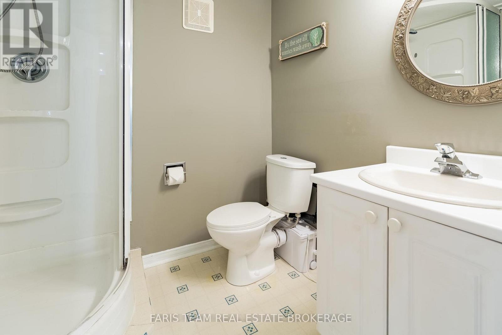 68 BAYSIDE AVENUE — photo 26