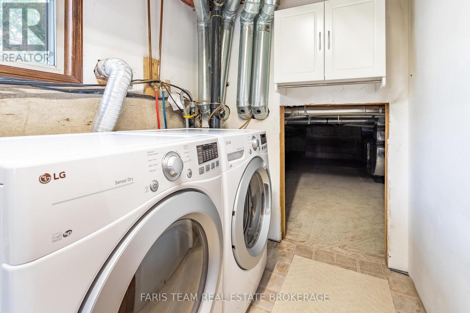 68 BAYSIDE AVENUE — photo 27
