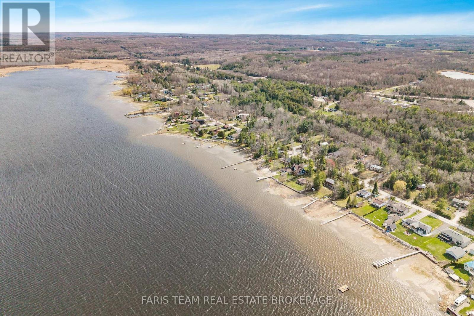 68 BAYSIDE AVENUE — photo 40
