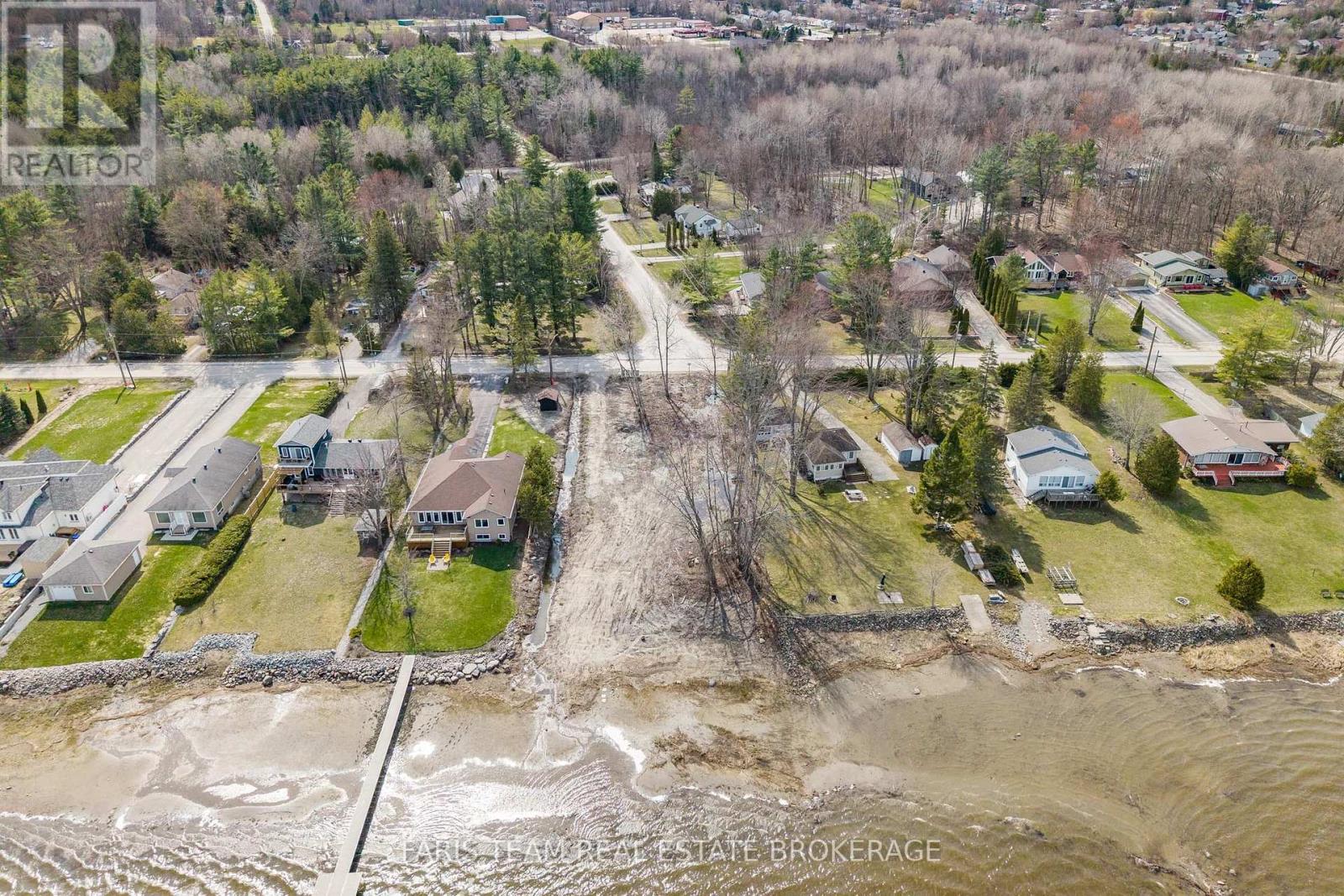 68 BAYSIDE AVENUE — photo 41