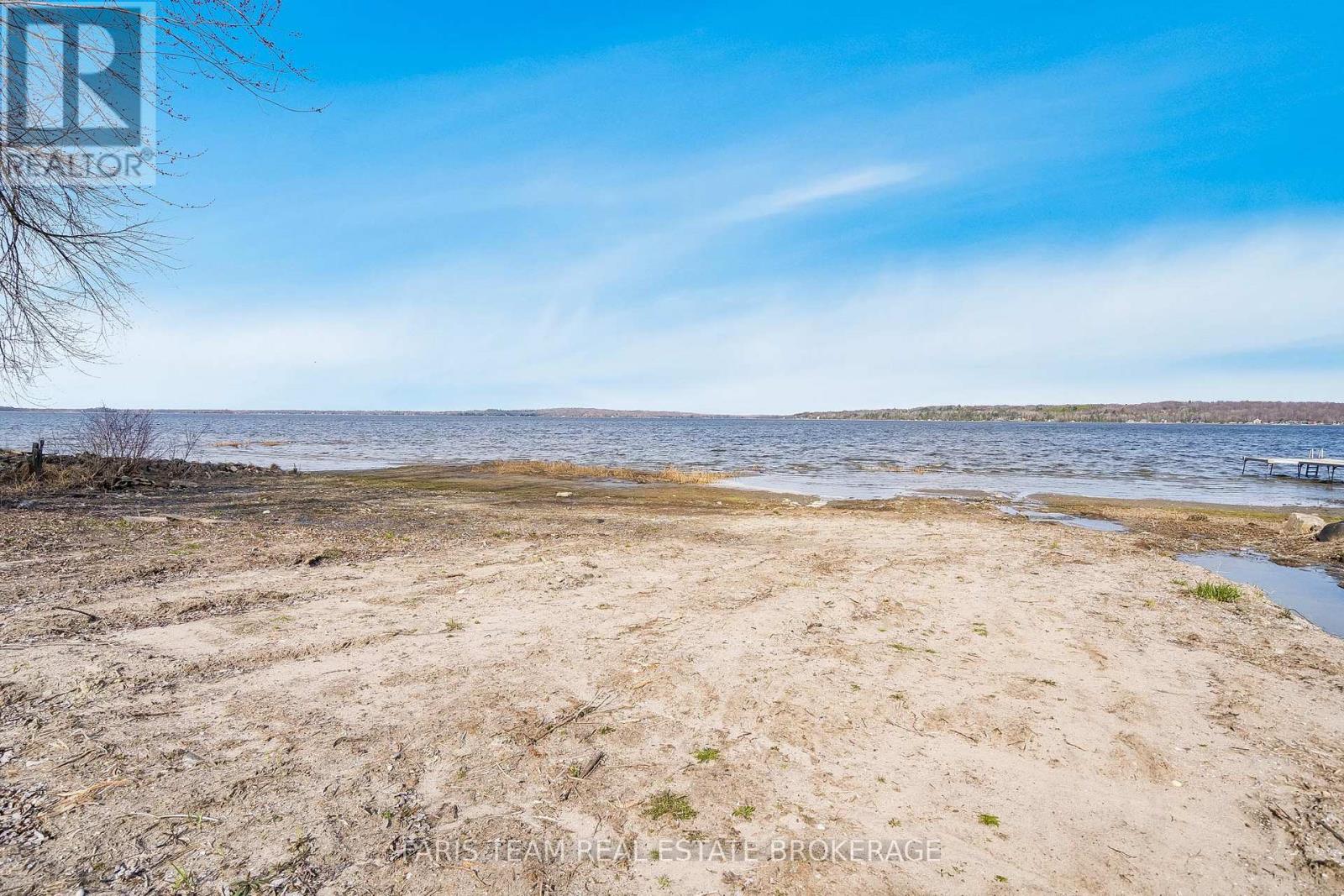 68 BAYSIDE AVENUE — photo 43