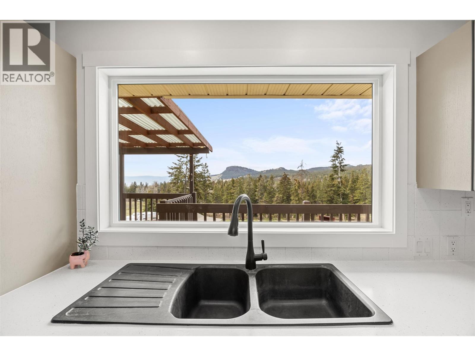  1618 Huckleberry Road, Kelowna