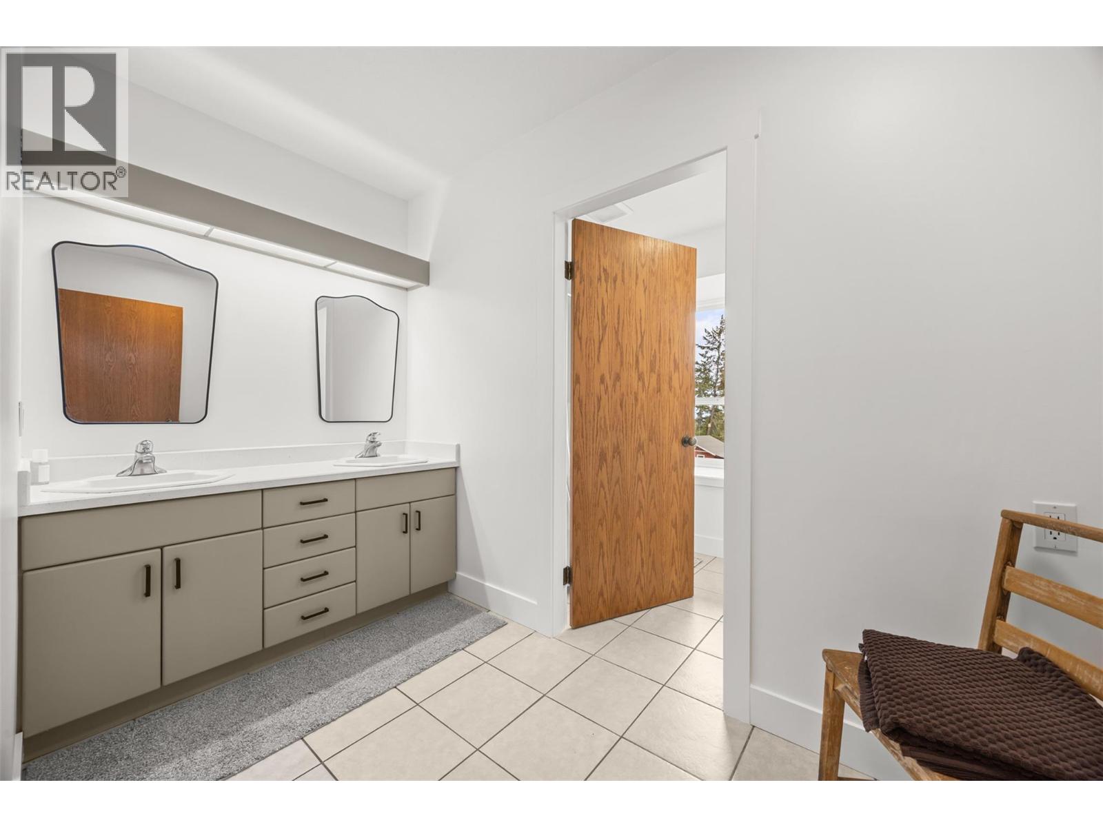  1618 Huckleberry Road, Kelowna