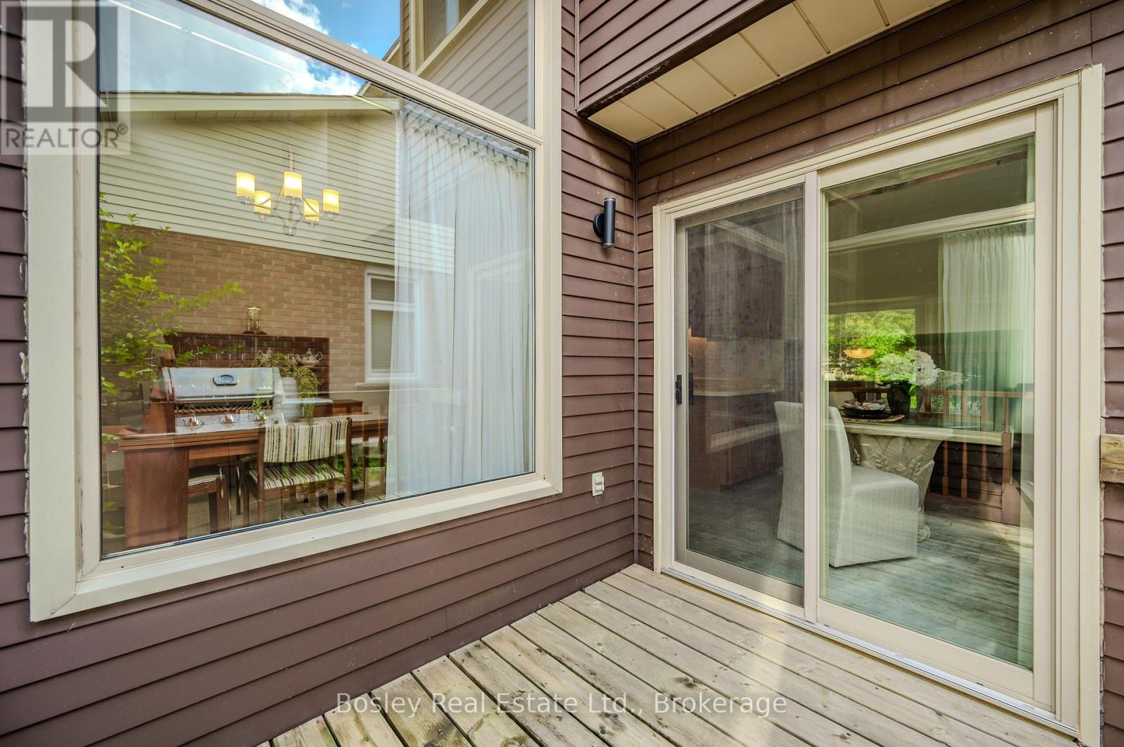 Side BBQ Deck