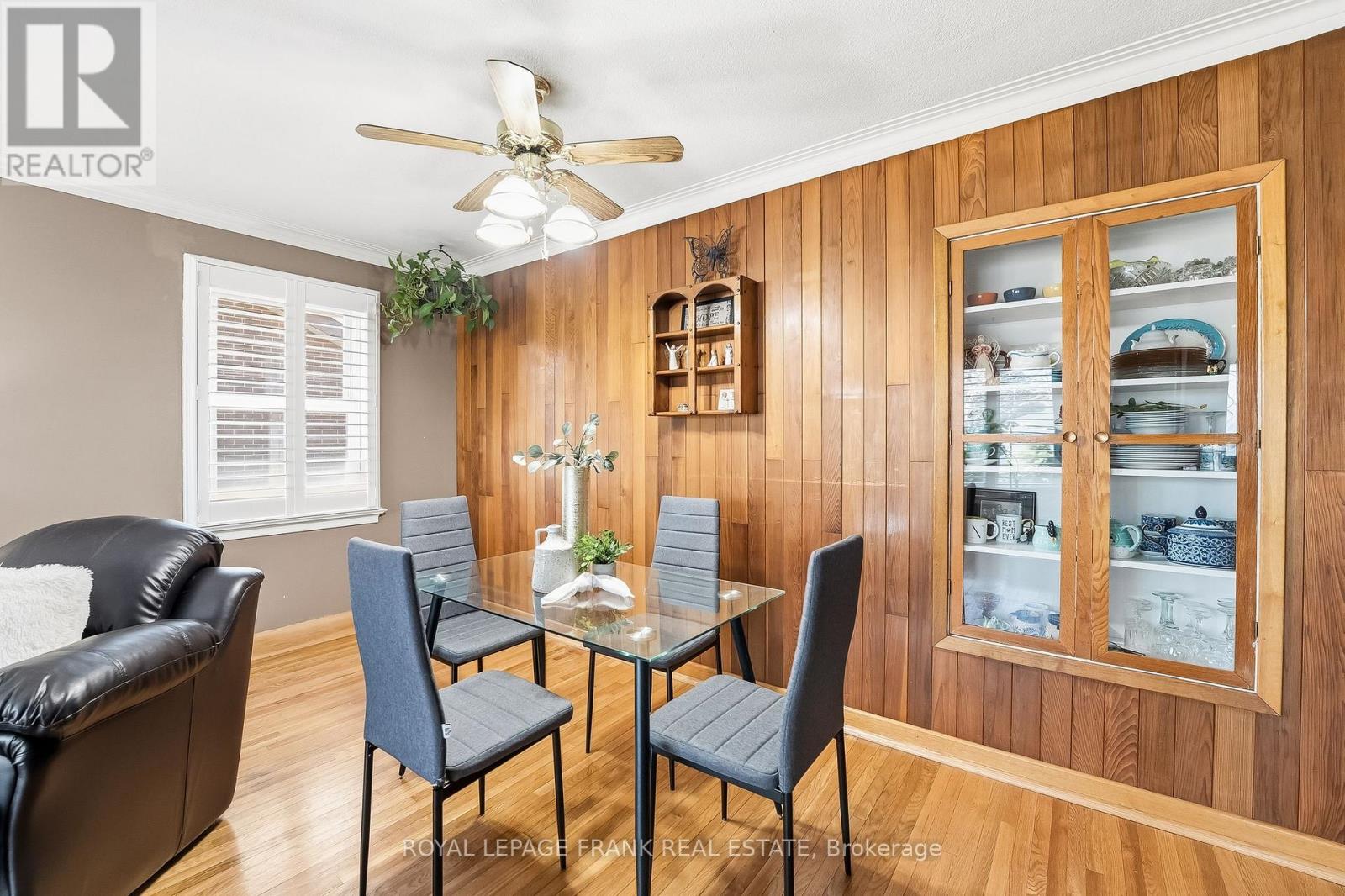 250 MEADOW ROAD - 10