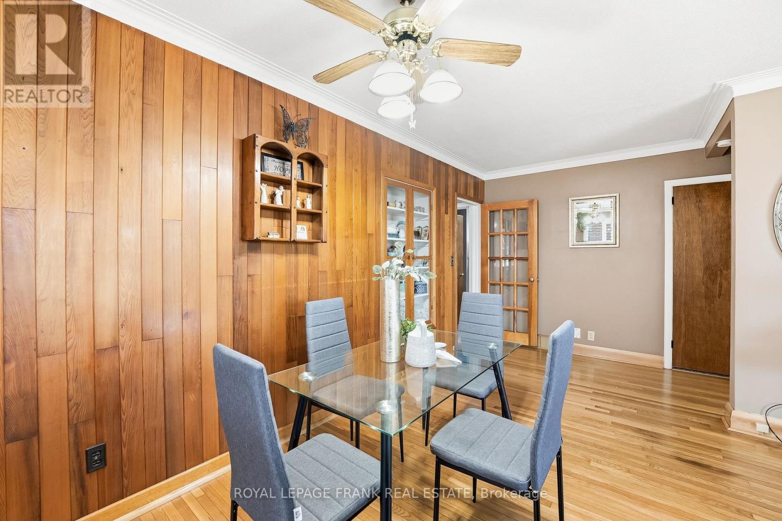 250 MEADOW ROAD - 11