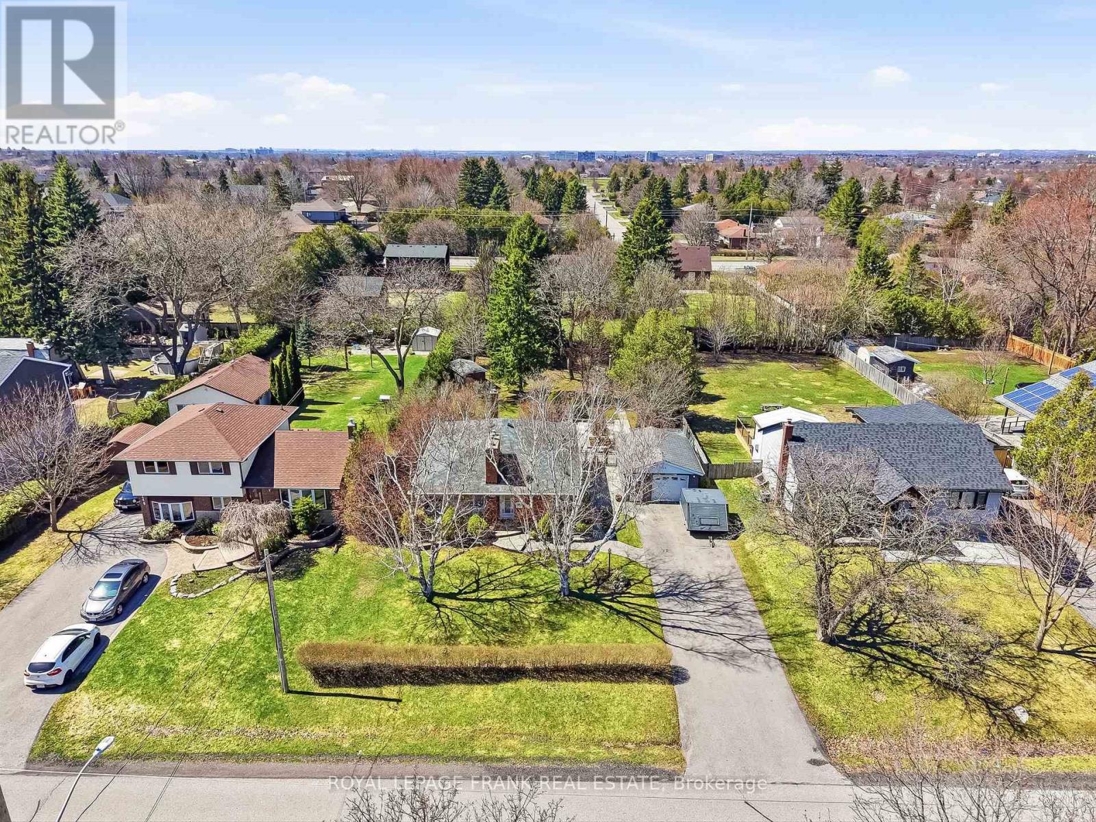 250 MEADOW ROAD - 3