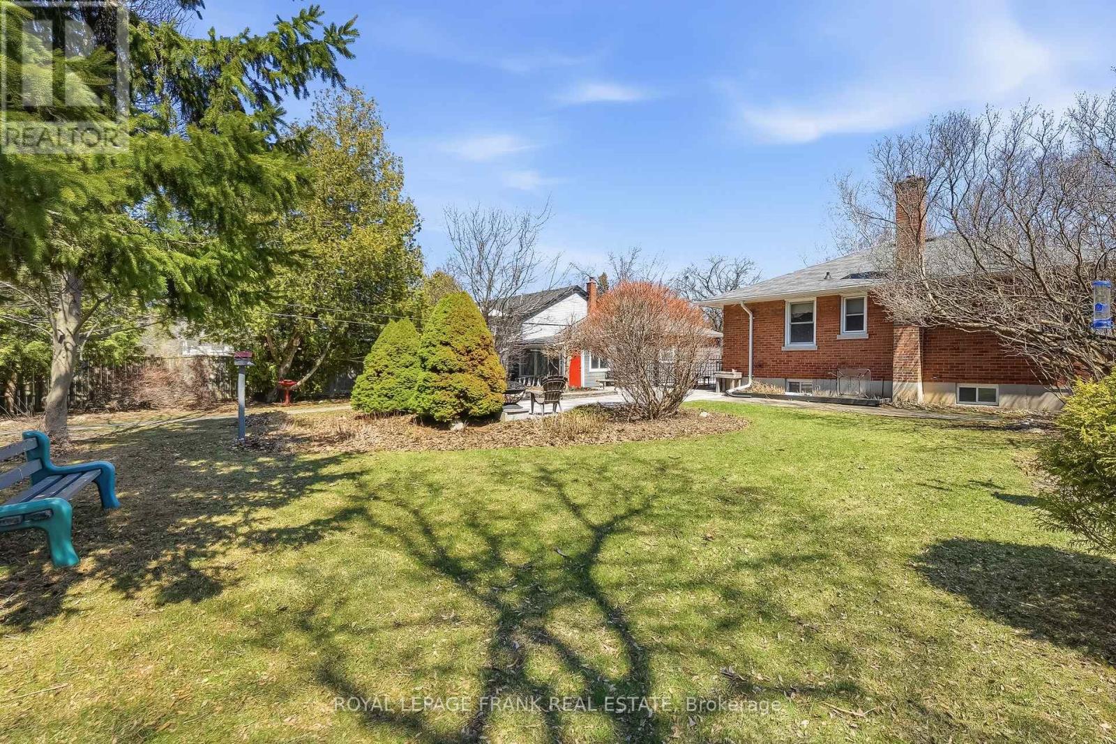 250 MEADOW ROAD - 31
