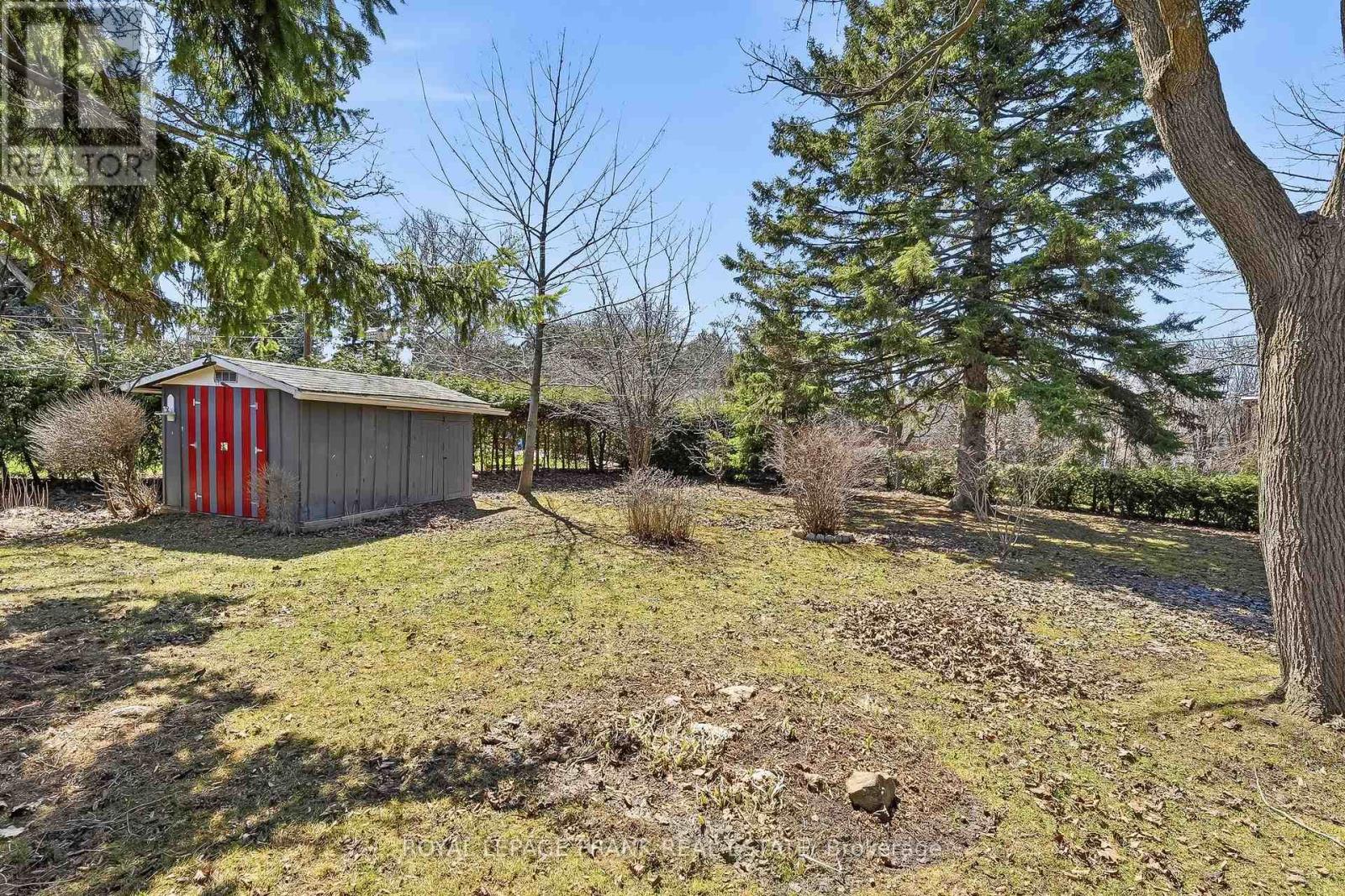 250 MEADOW ROAD - 35