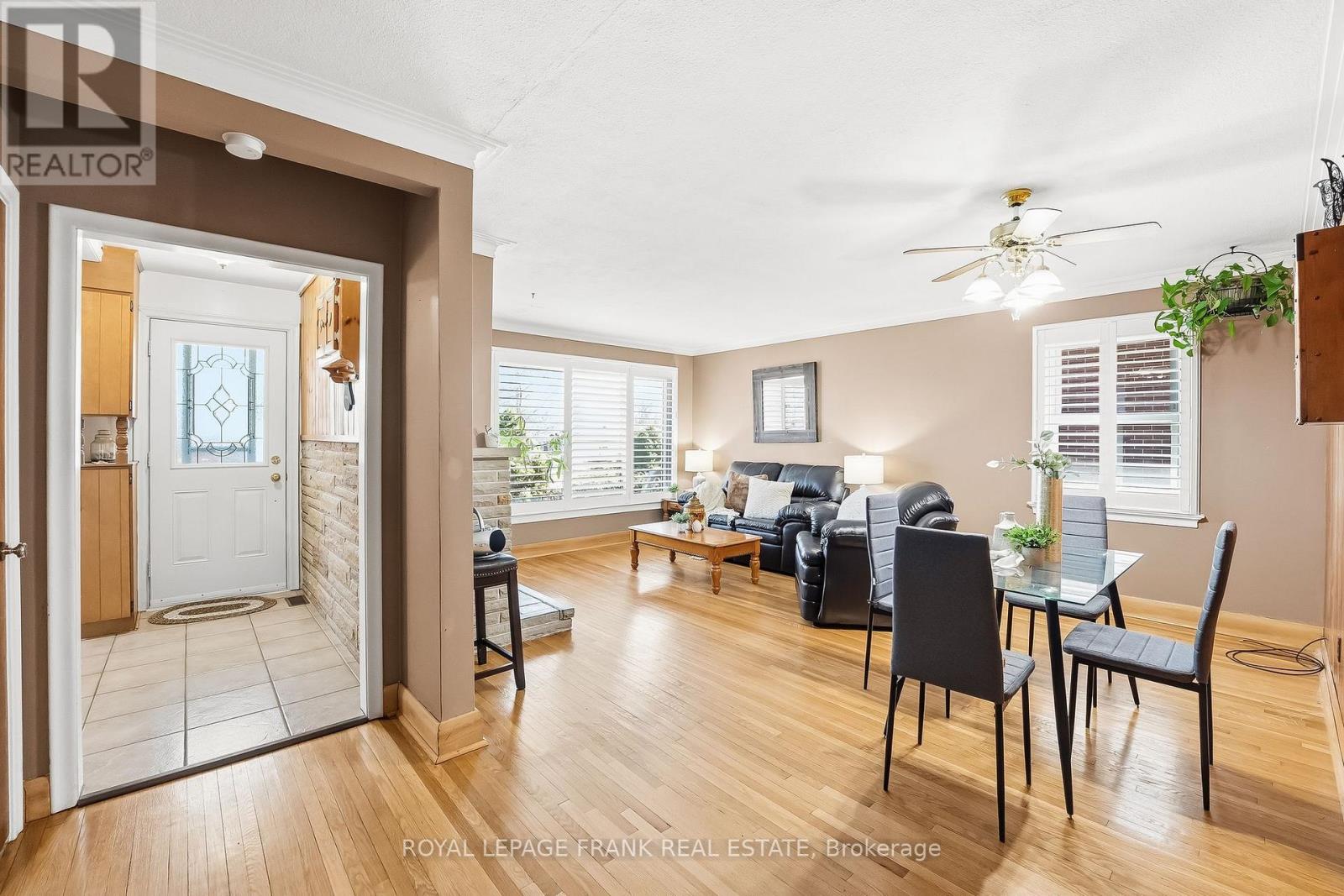 250 MEADOW ROAD - 6