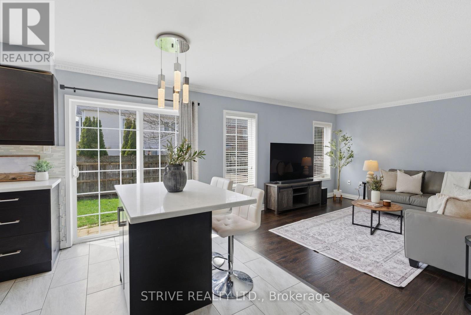 1360 DUMONT STREET - 21