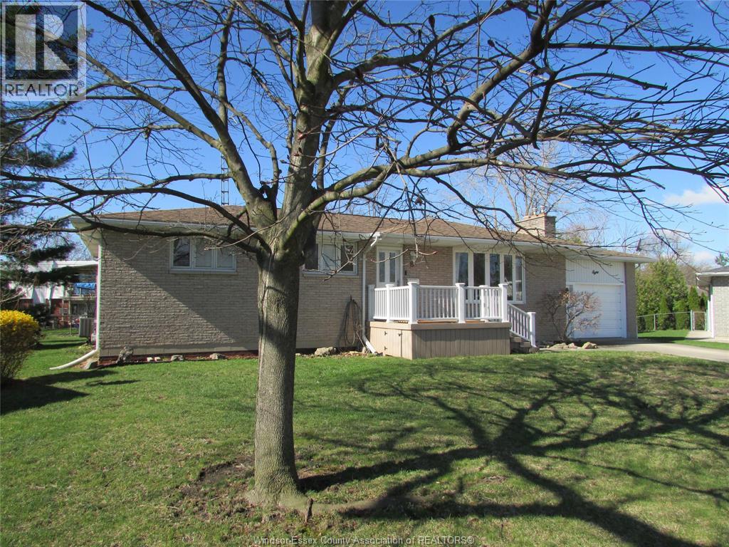 8 Frances COURT, Essex, Ontario, N8M2V5 — Photo 2