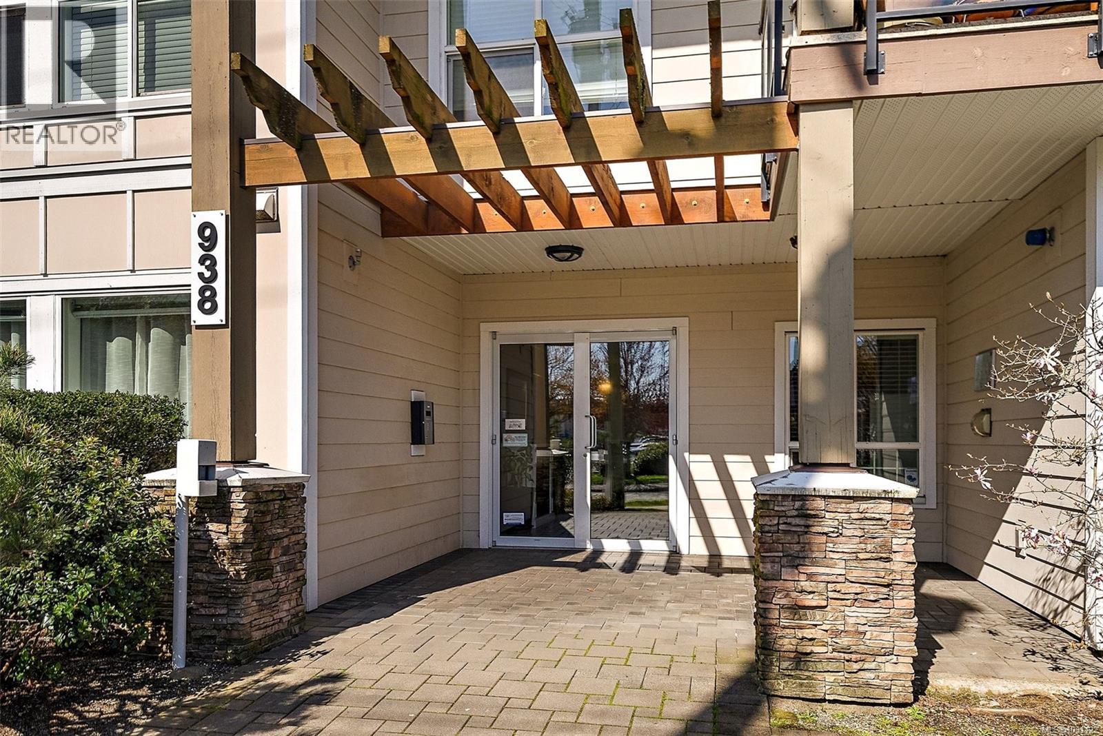 #305 938 Dunford Ave - 14