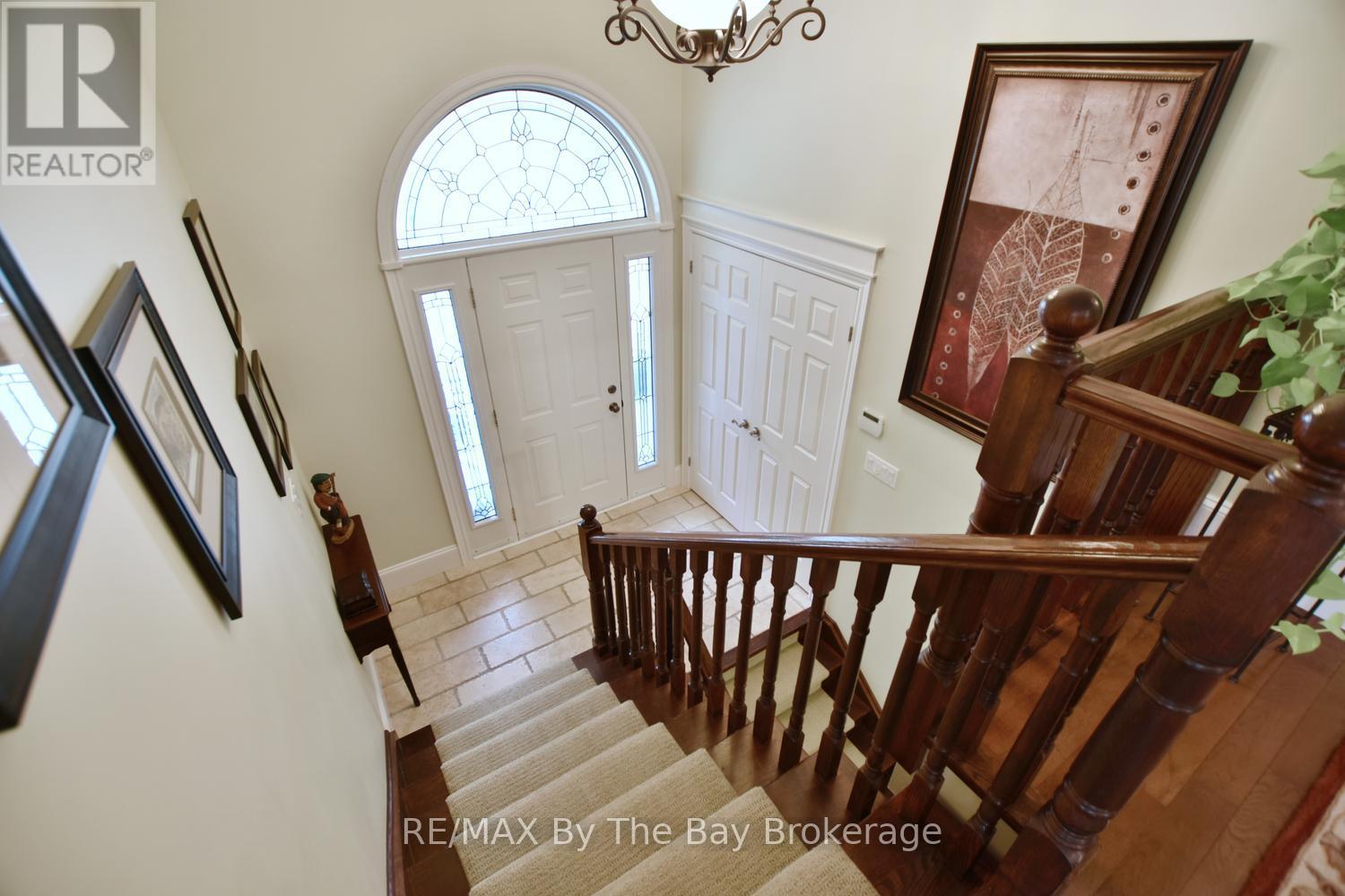 Large Inviting Foyer