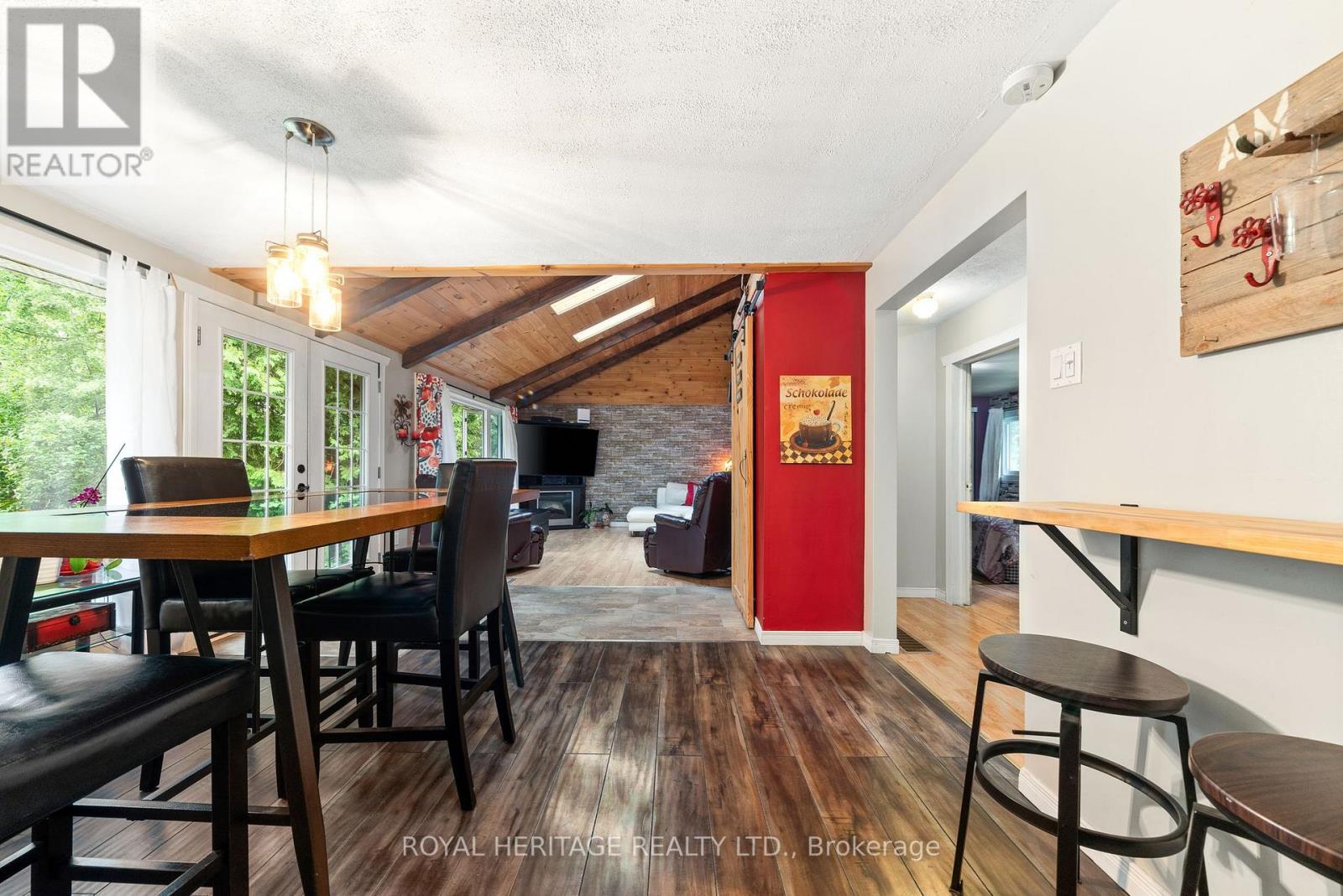 155 PRINCE EDWARD STREET — photo 16