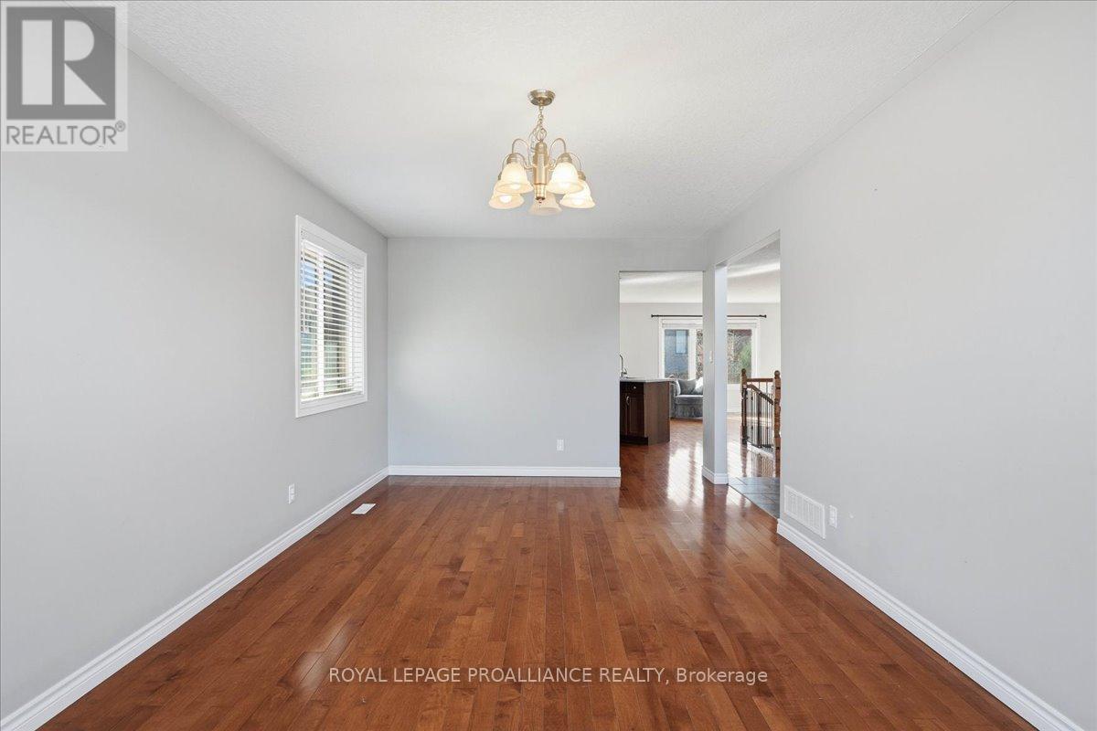108 PARKVIEW HEIGHTS - 12