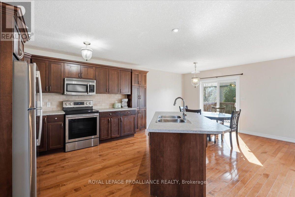 108 PARKVIEW HEIGHTS — photo 14