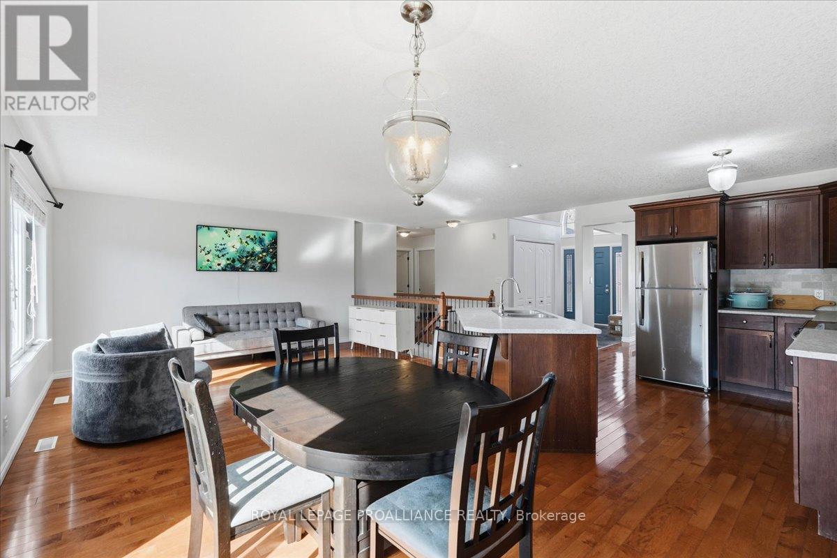 108 PARKVIEW HEIGHTS — photo 17