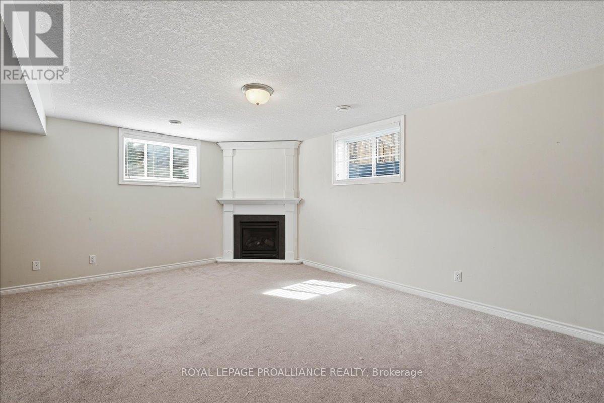 108 PARKVIEW HEIGHTS — photo 30