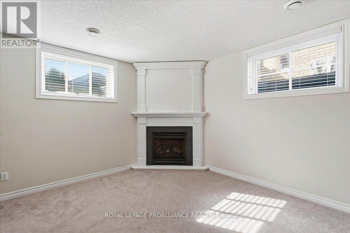 108 PARKVIEW HEIGHTS — photo 31