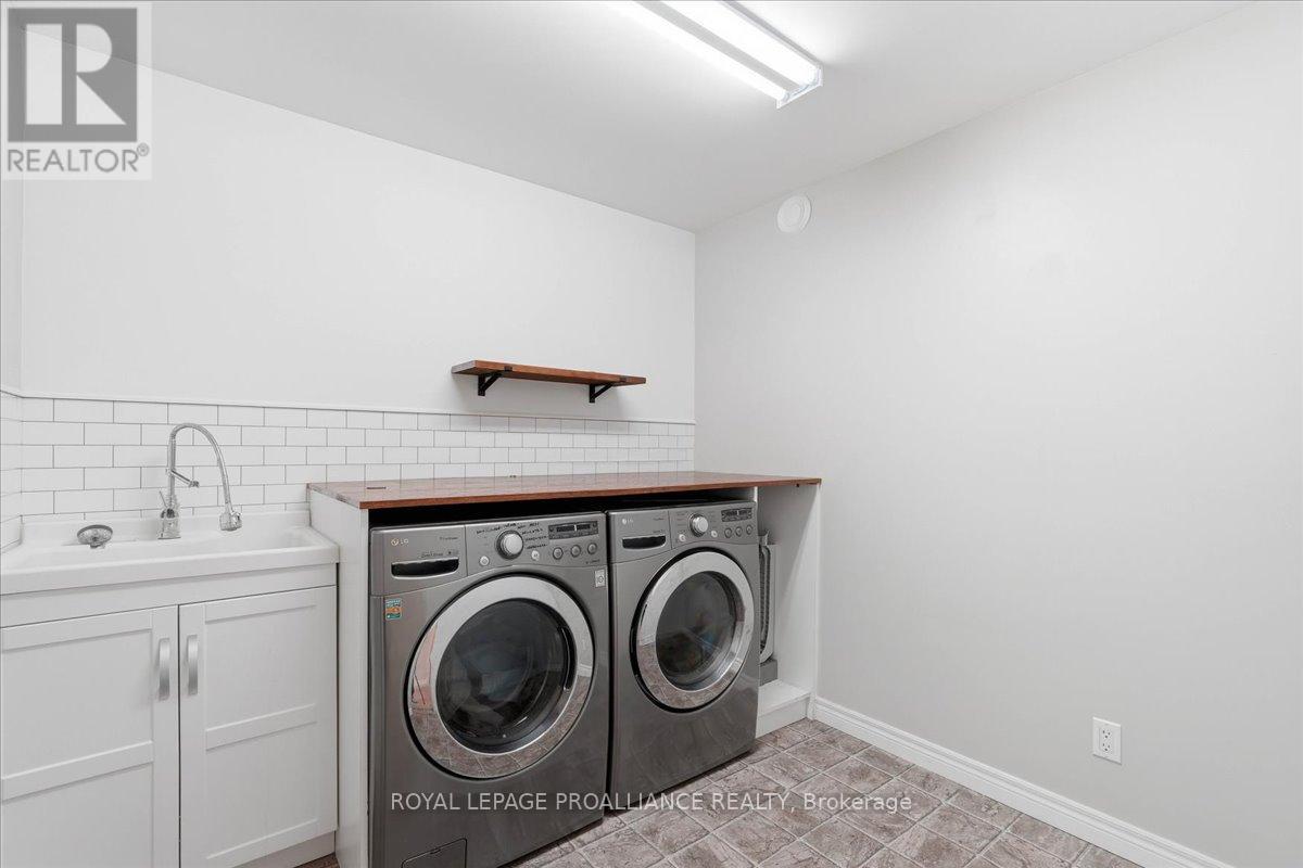 108 PARKVIEW HEIGHTS — photo 33