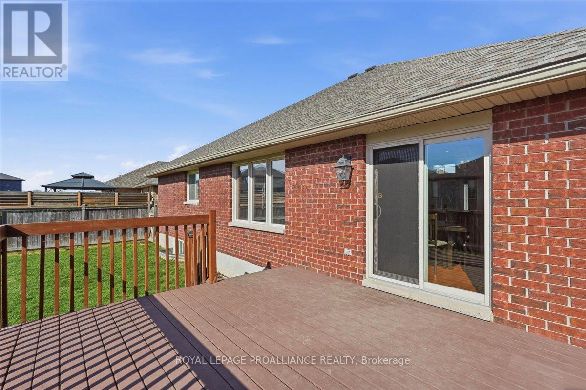 108 PARKVIEW HEIGHTS — photo 43