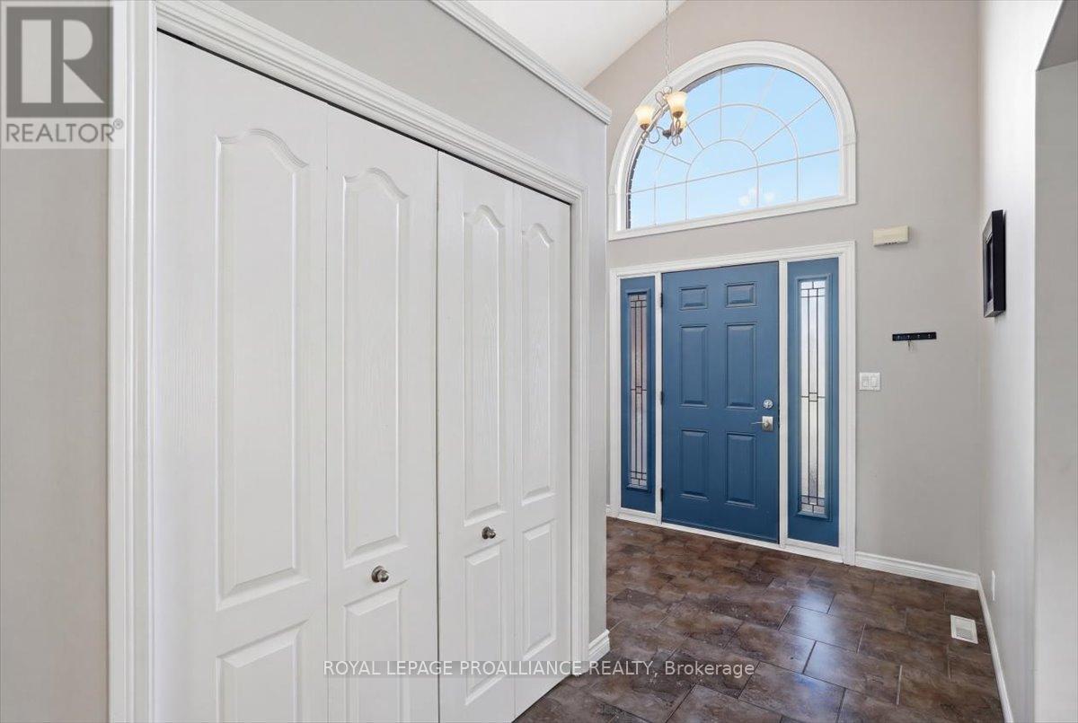 108 PARKVIEW HEIGHTS — photo 7