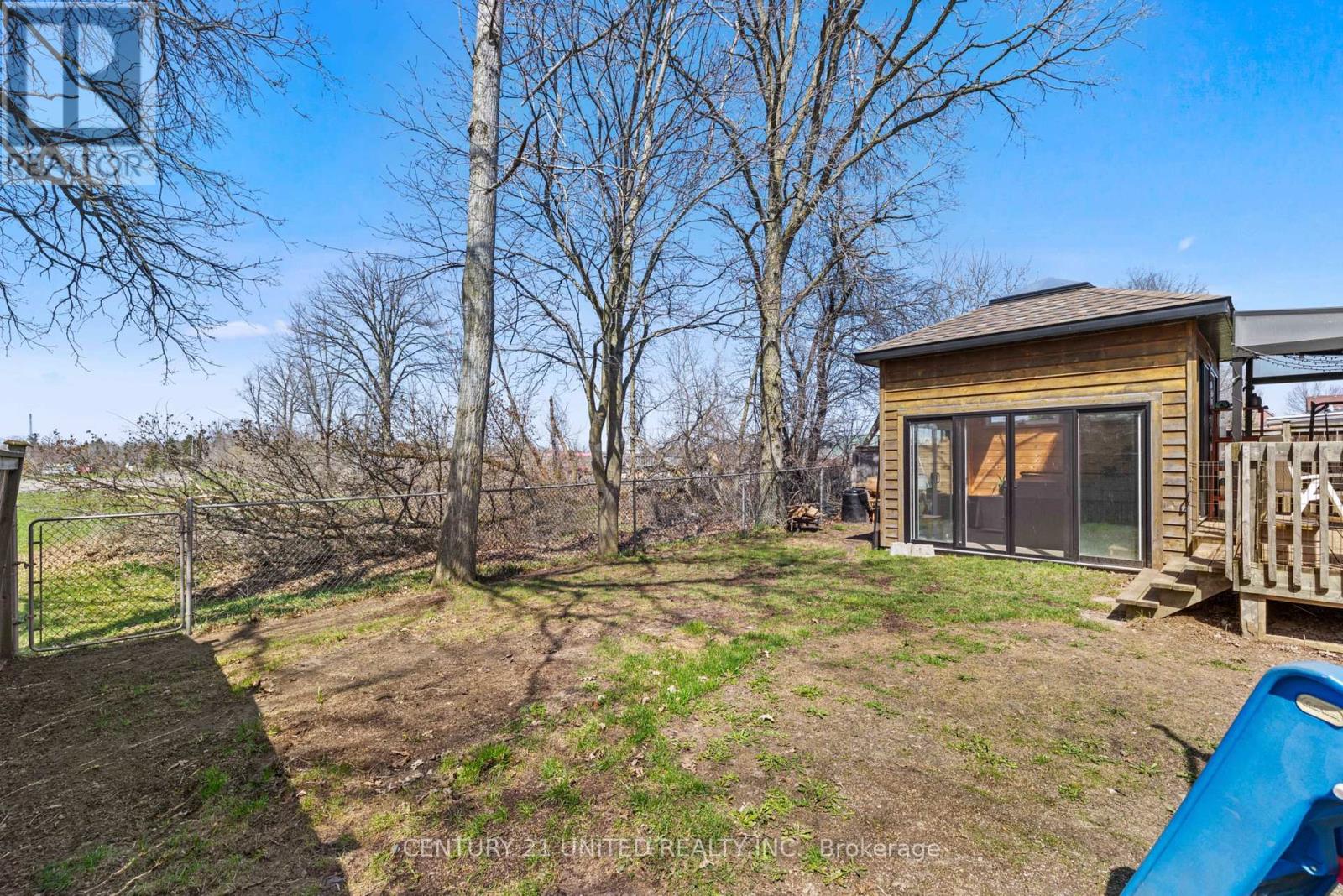 Fully Fenced Yard