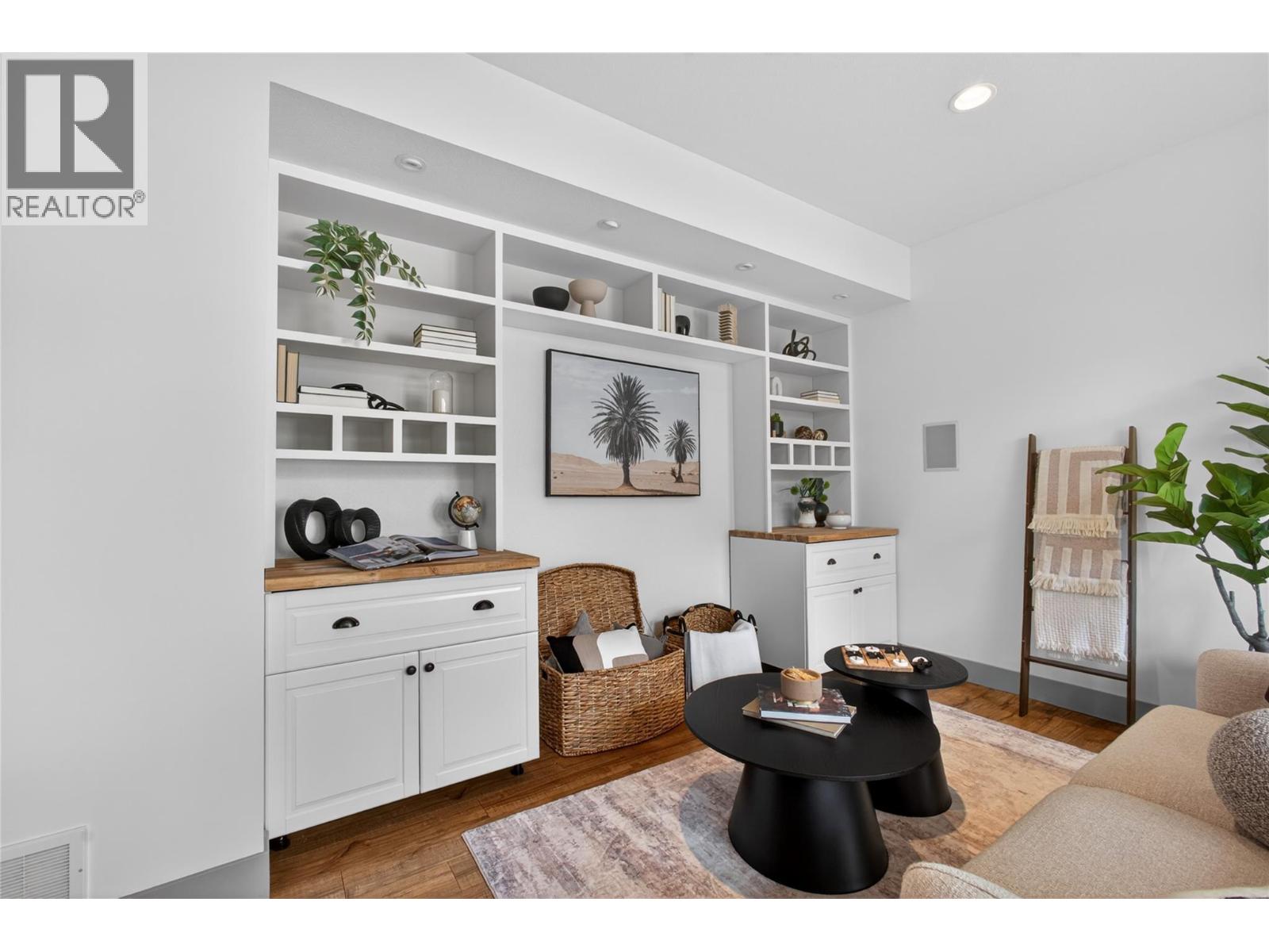 955 Coronation Avenue - 8