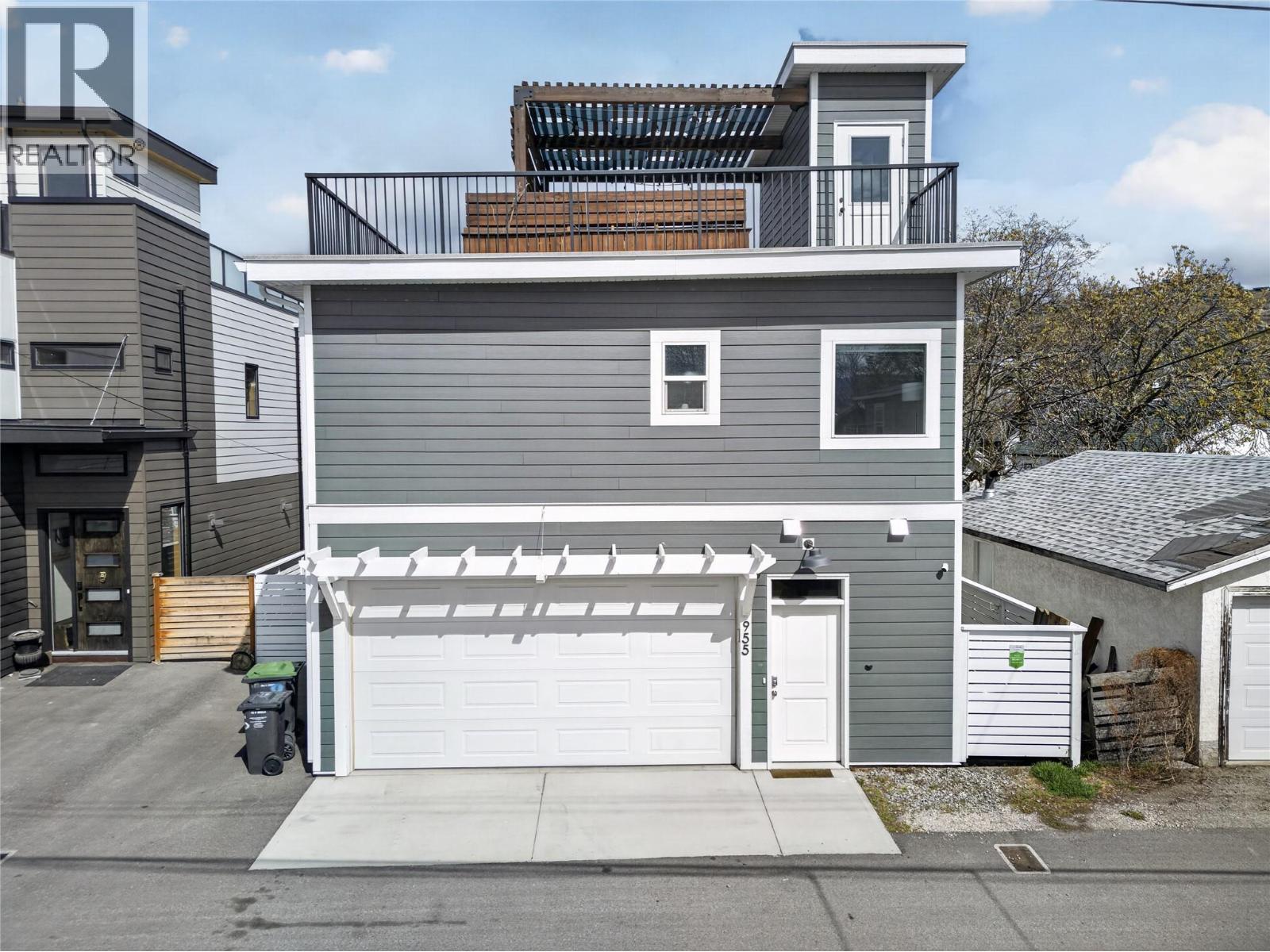 955 Coronation Avenue - 35