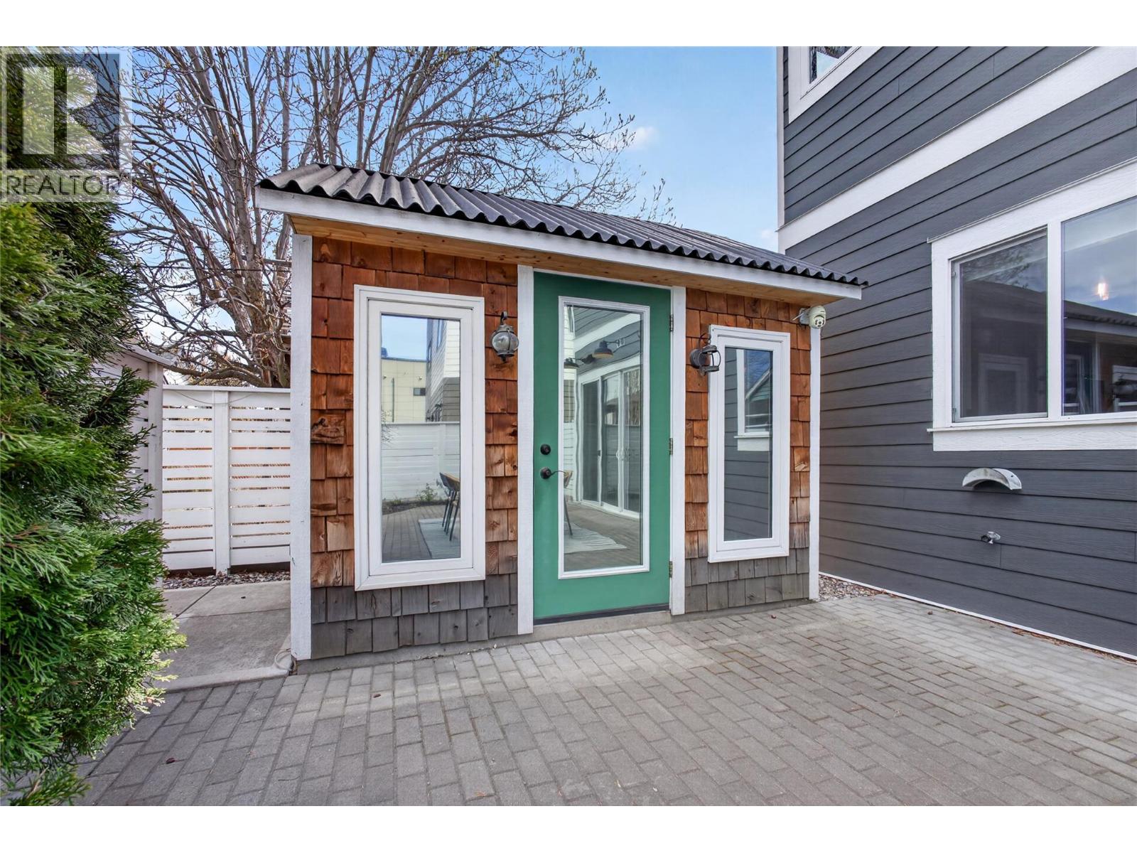 955 Coronation Avenue - 31