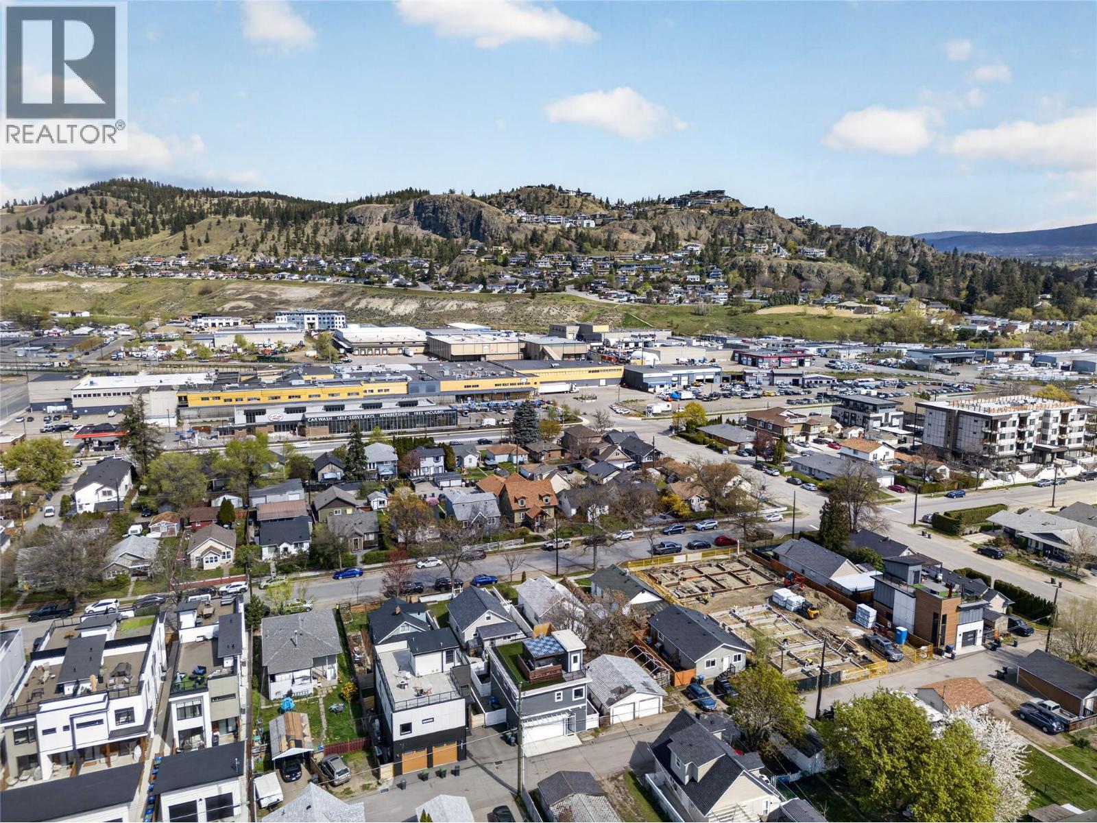 955 Coronation Avenue - 52