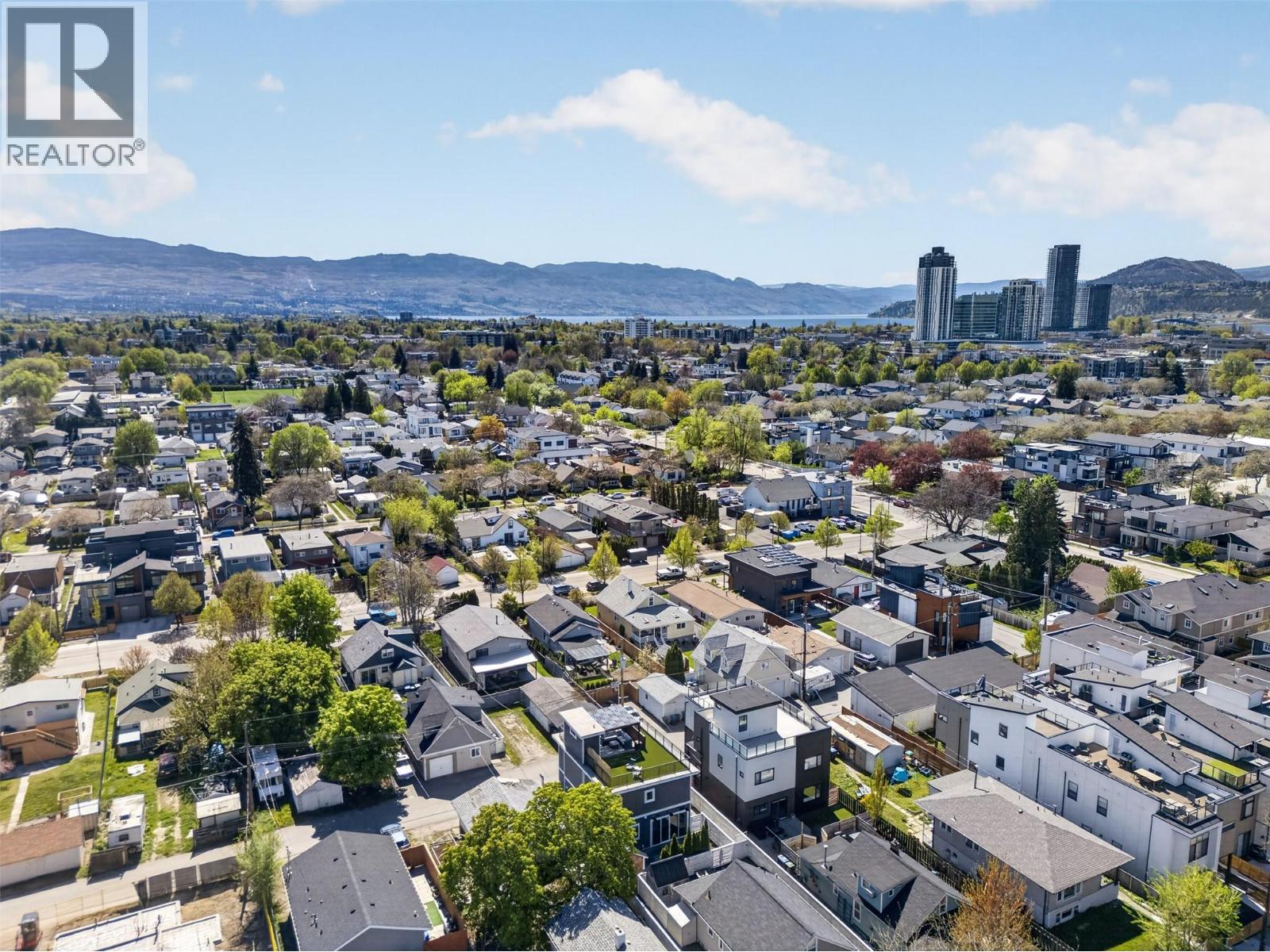 955 Coronation Avenue - 60