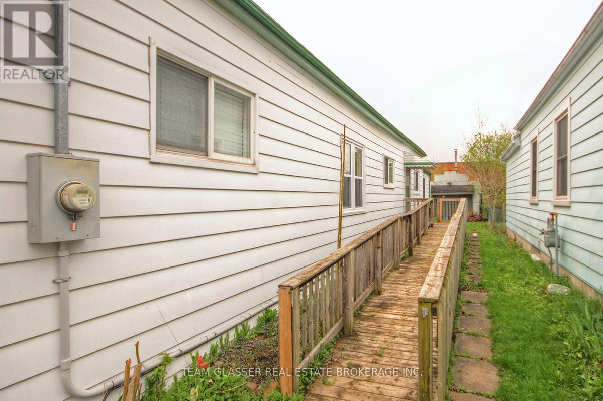 555 GREY STREET - 20