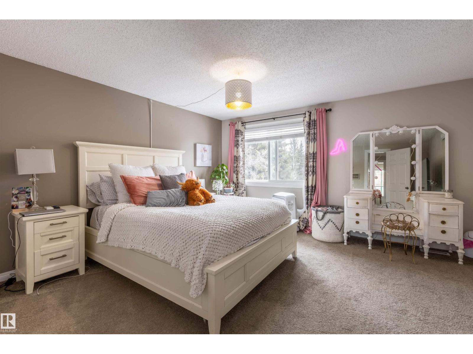 15 Walden PA, St. Albert