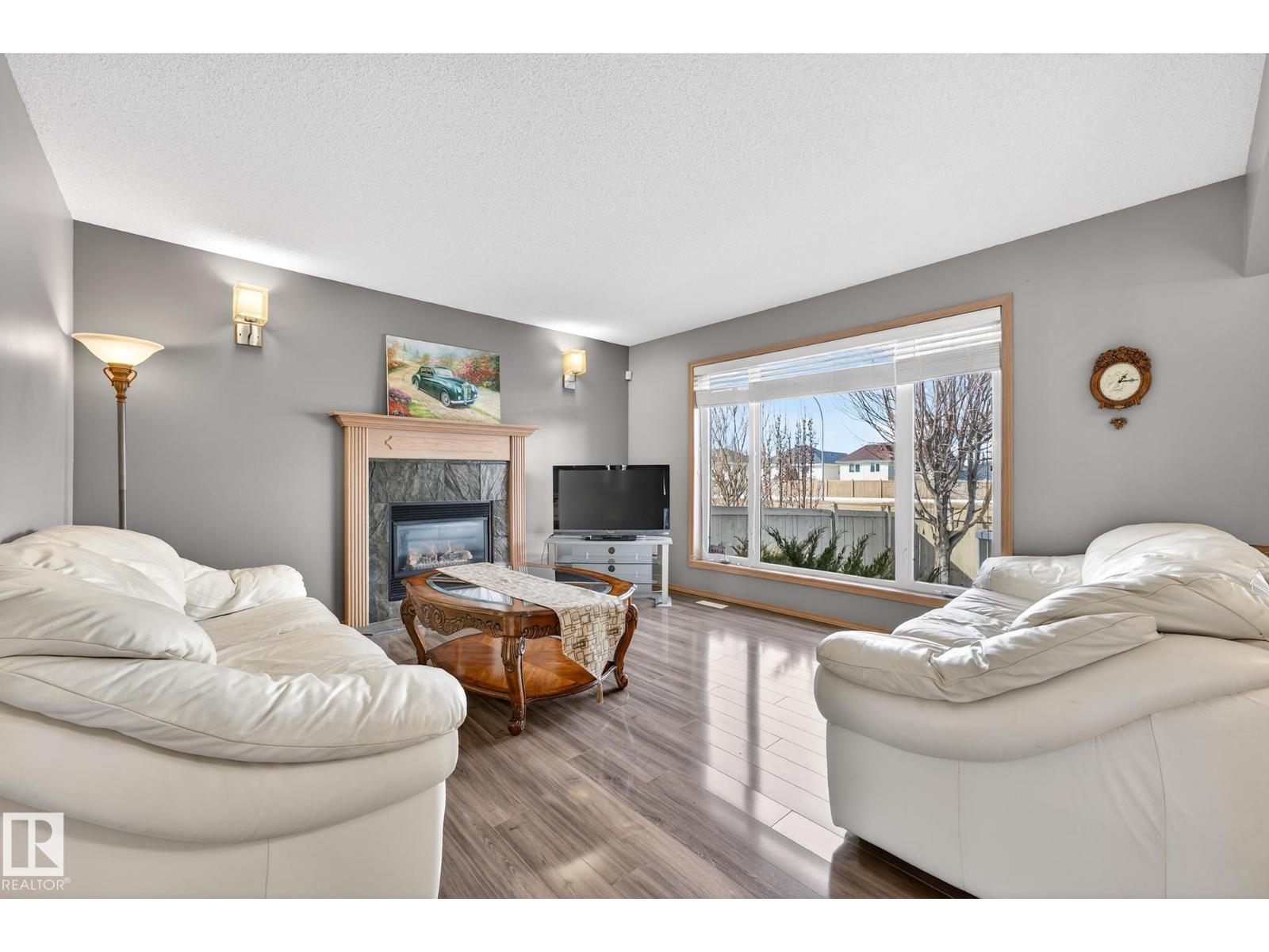 1354 118A ST NW, Edmonton