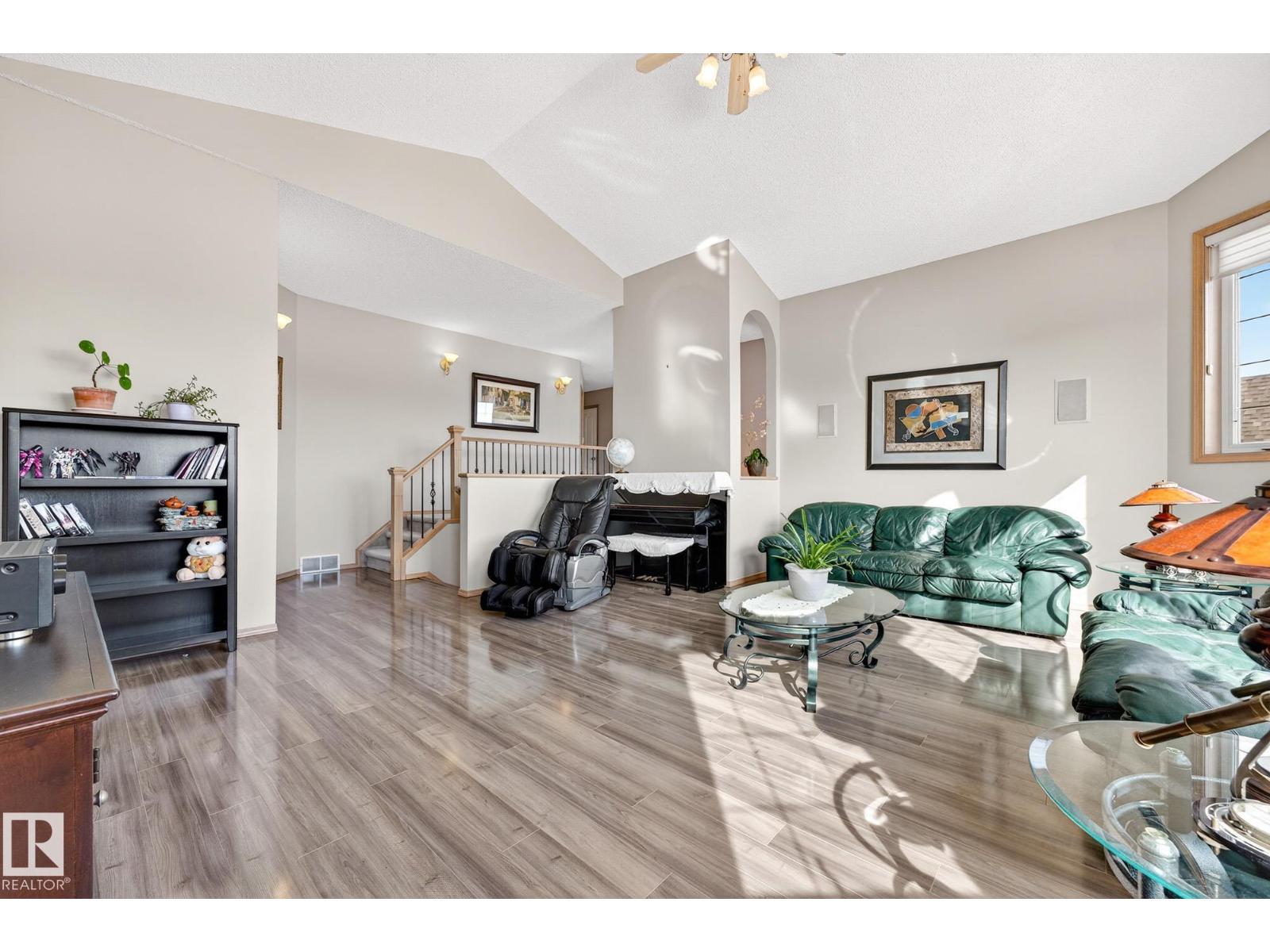 1354 118A ST NW, Edmonton