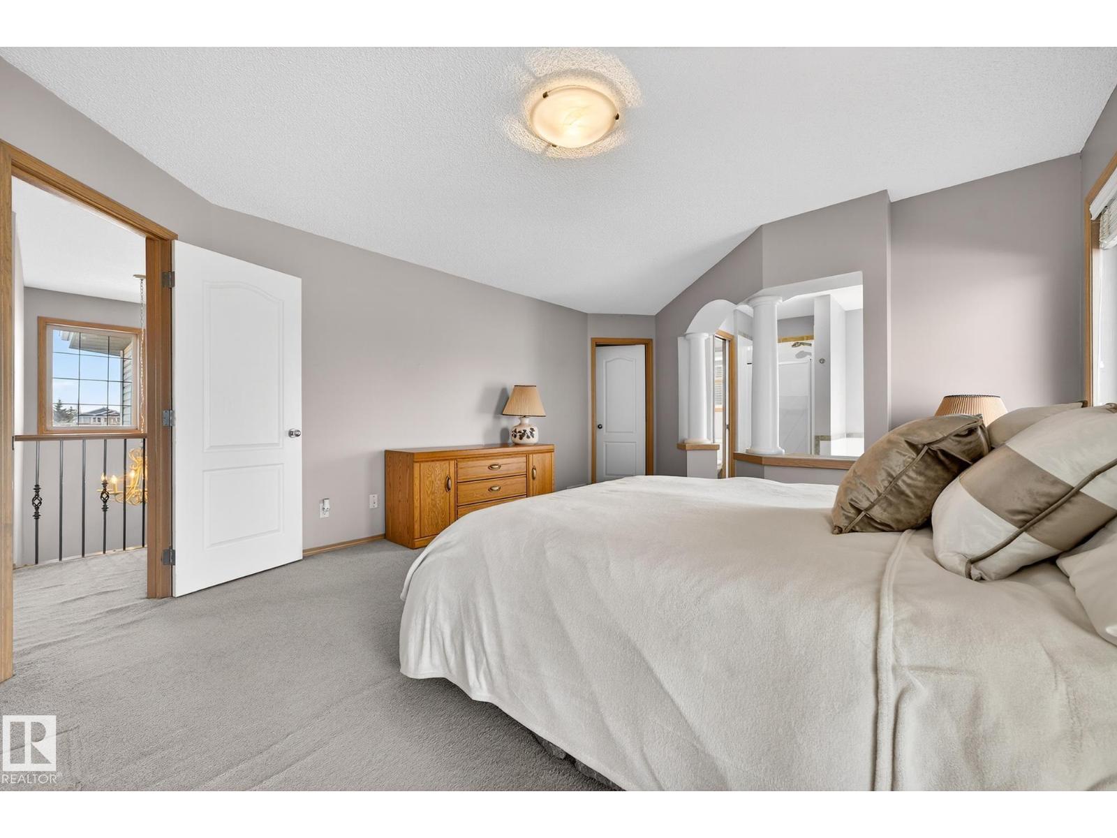 1354 118A ST NW, Edmonton