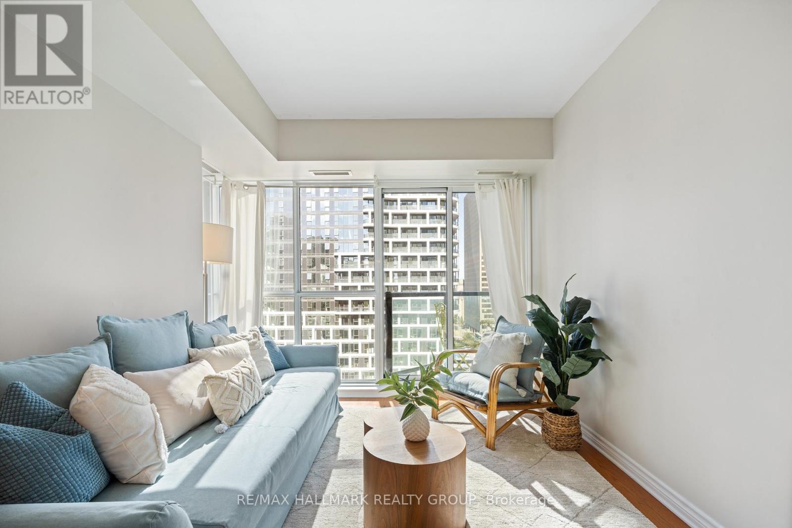 #2103 445 LAURIER AVENUE W - 3