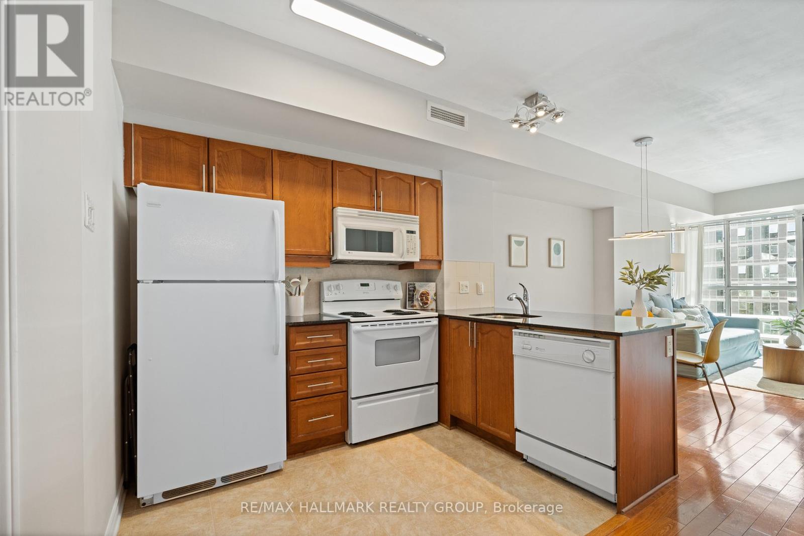 #2103 445 LAURIER AVENUE W - 5