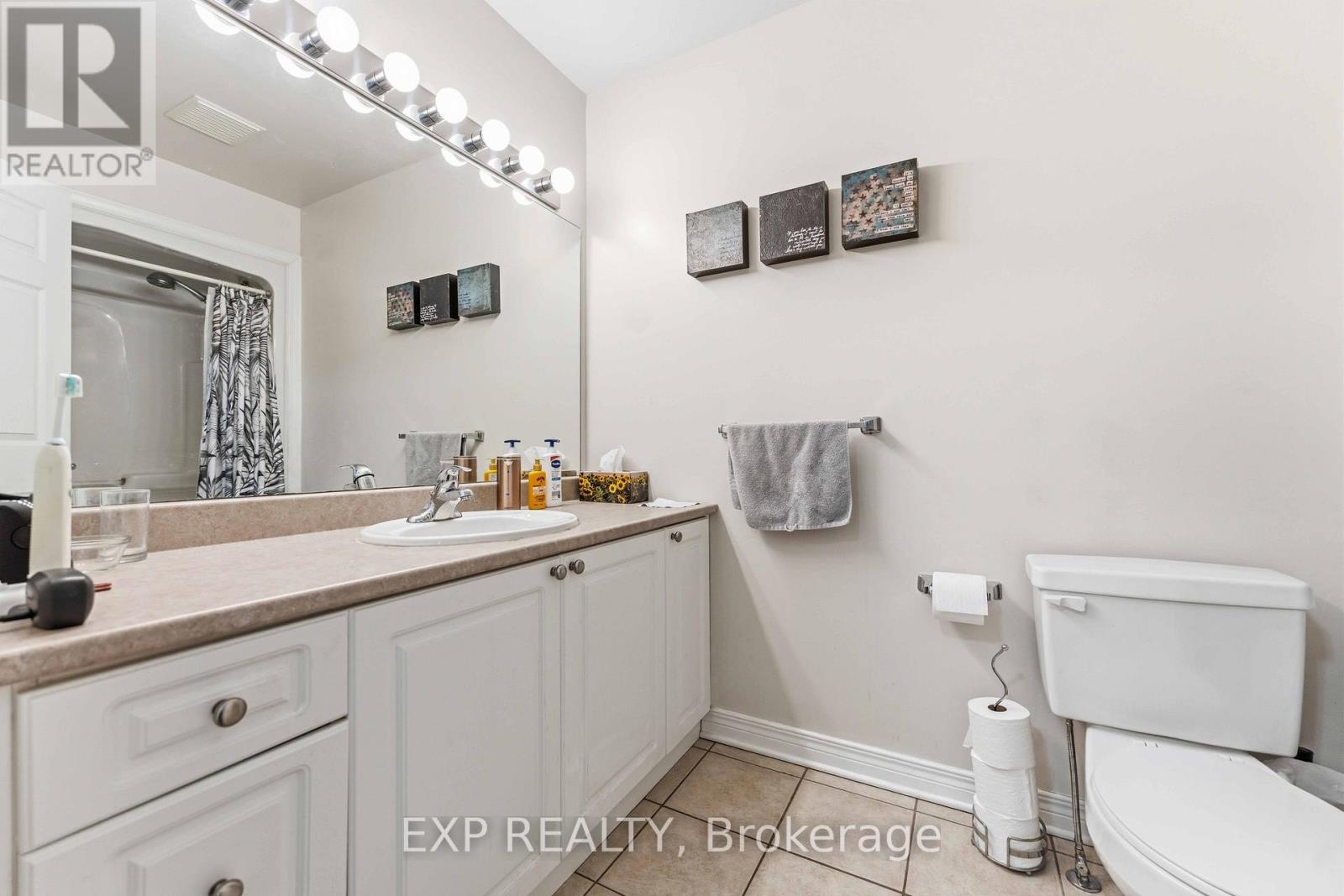 2 Bed, 2 Bath House for Sale in Ottawa – 5655 MAHOGANY HARBOUR LANE, Ottawa – MLS# X13048100 - Image 12