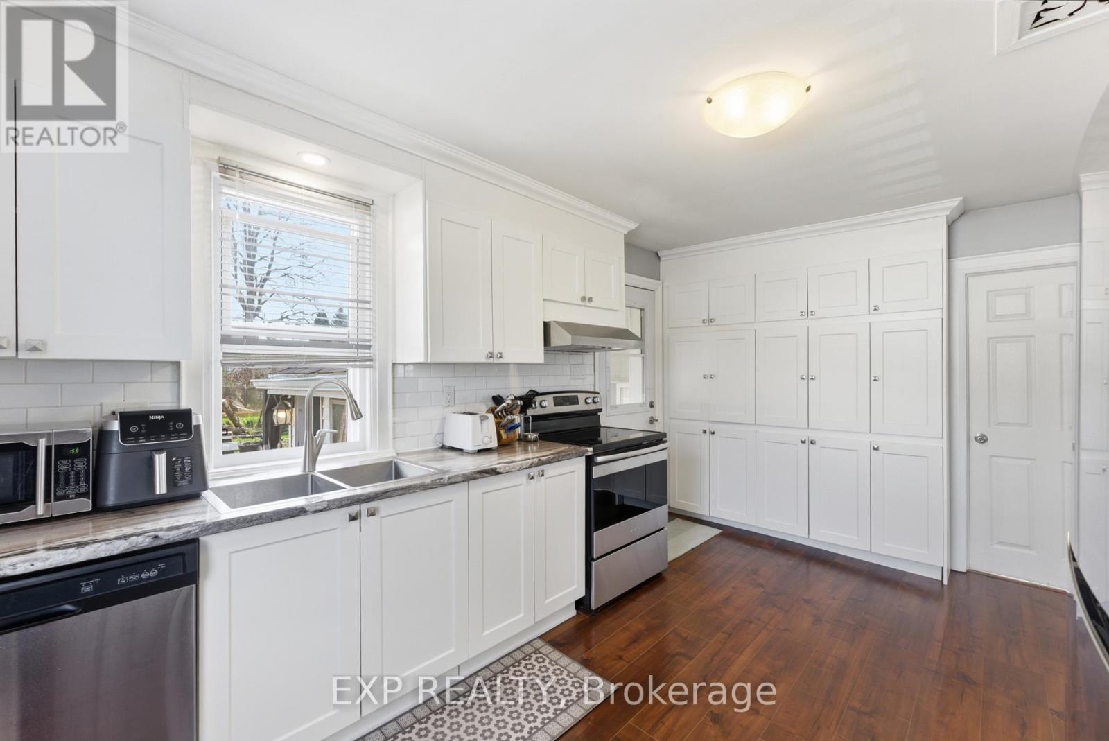 590 SCOTT STREET - 11