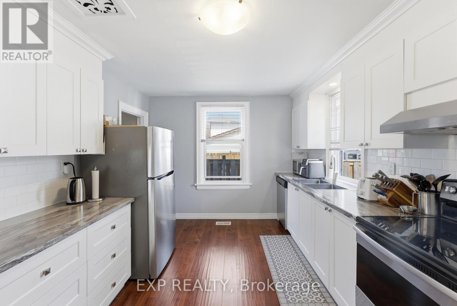 590 SCOTT STREET - 9