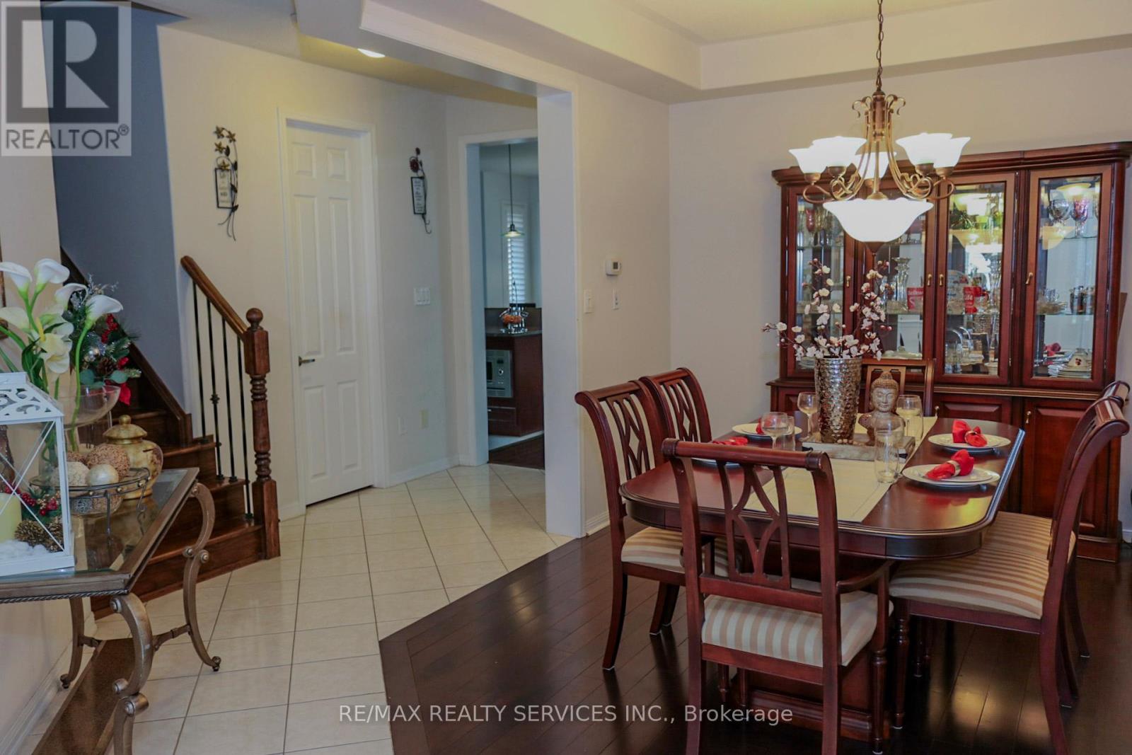50 GIBBS ROAD — photo 11