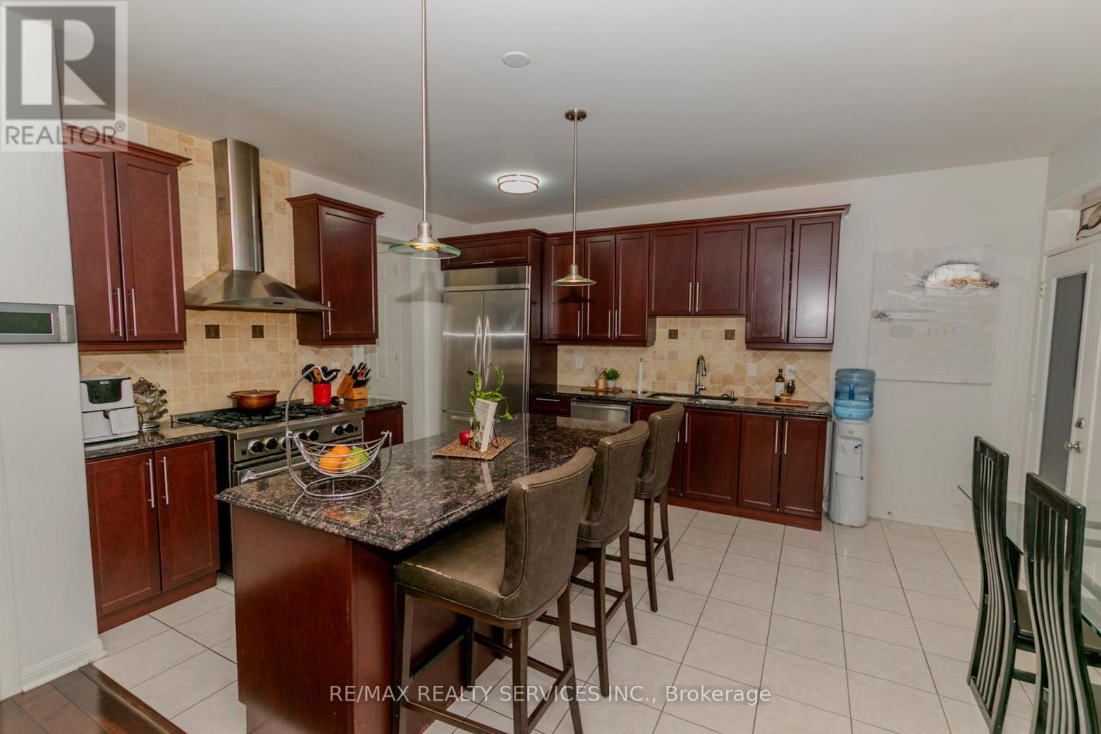 50 GIBBS ROAD — photo 15